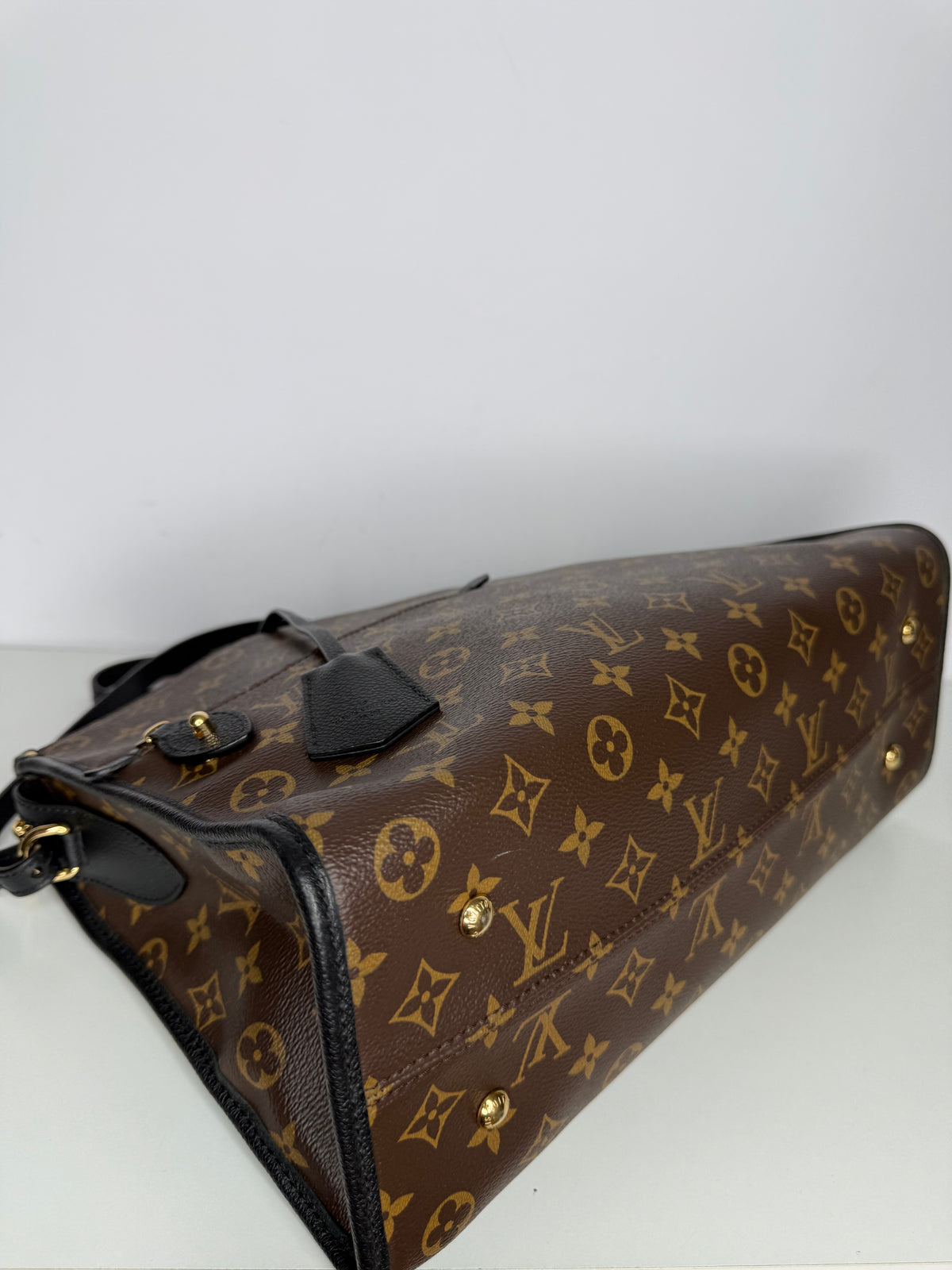 Louis Vuitton Popincourt MM Monogram Canvas