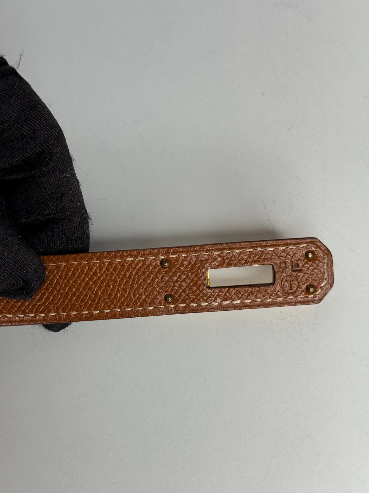 Hermès Kelly 35 Vintage Gold Courchevel Retourne Sellier Gold Hardware