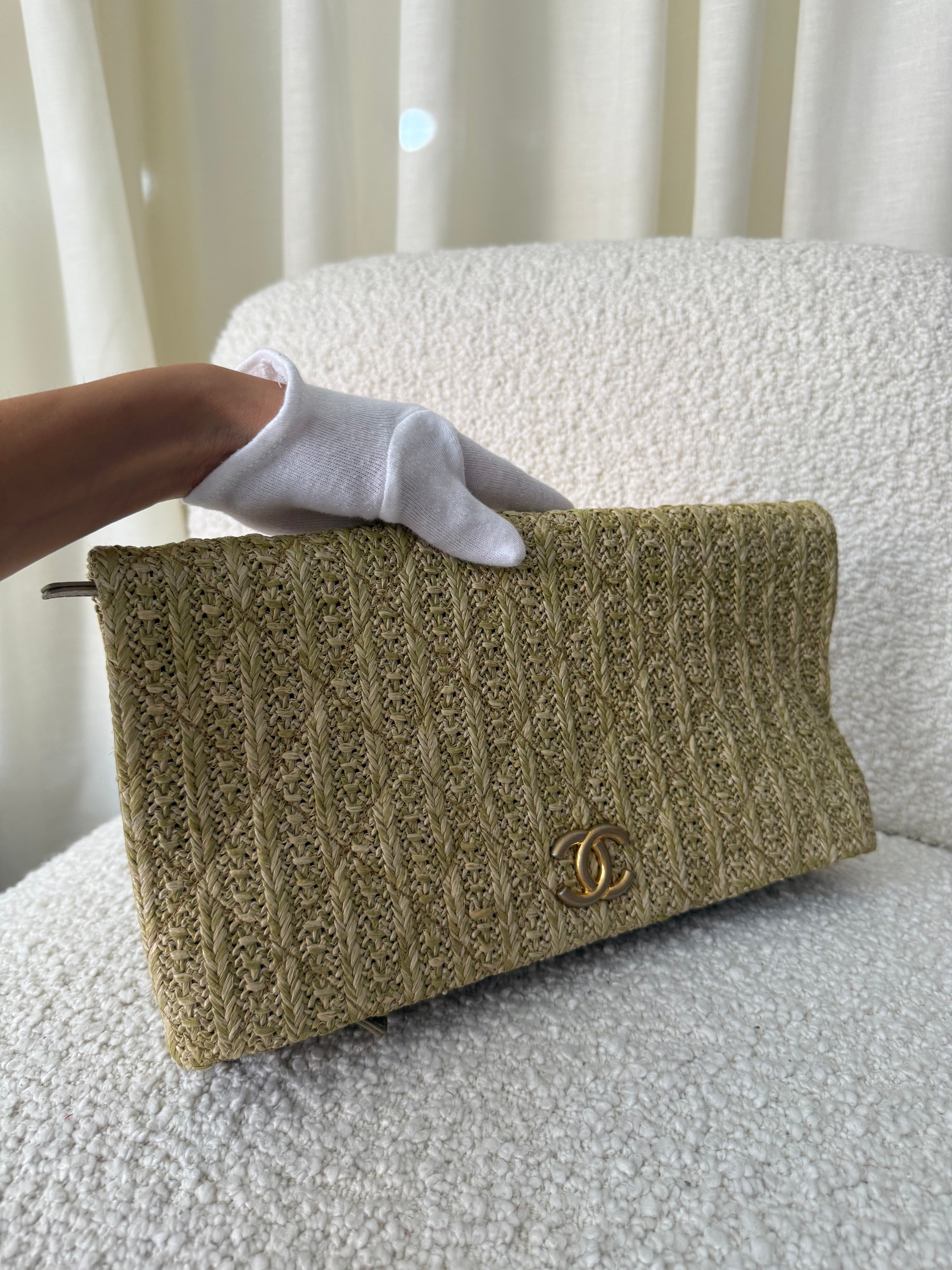 Chanel CC Woven Clutch Gold Natural Raffia Antique Gold Hardware