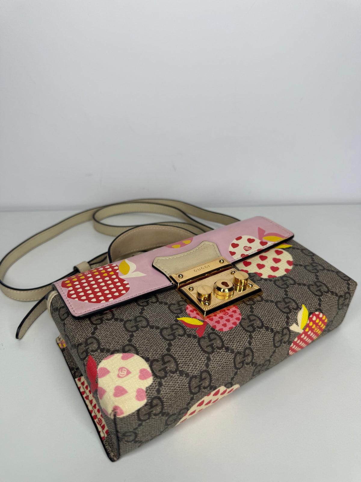 Gucci Mini Les Pommes GG Supreme Padlock Bag