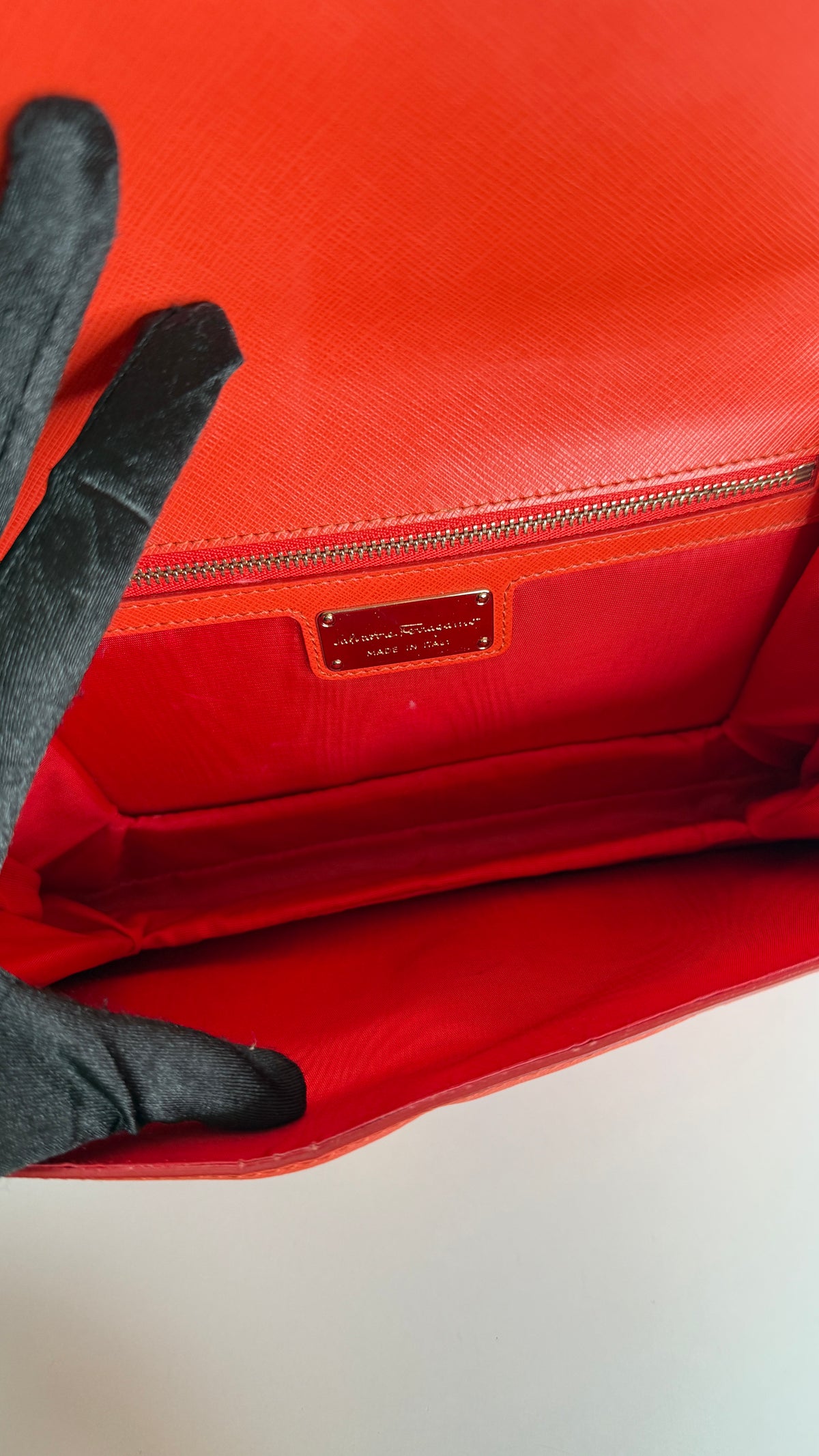Salvatore Ferragamo Red Leather Vara Bow Chain Shoulder Bag