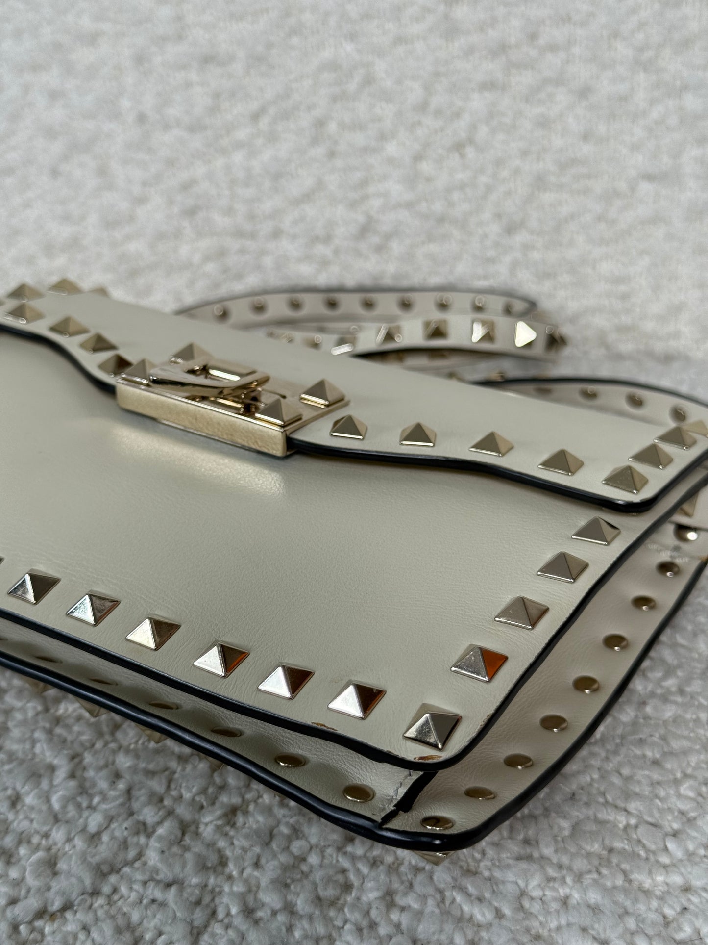 Valentino Garavani Rockstud Smooth Calfskin Crossbody Bag Ivory