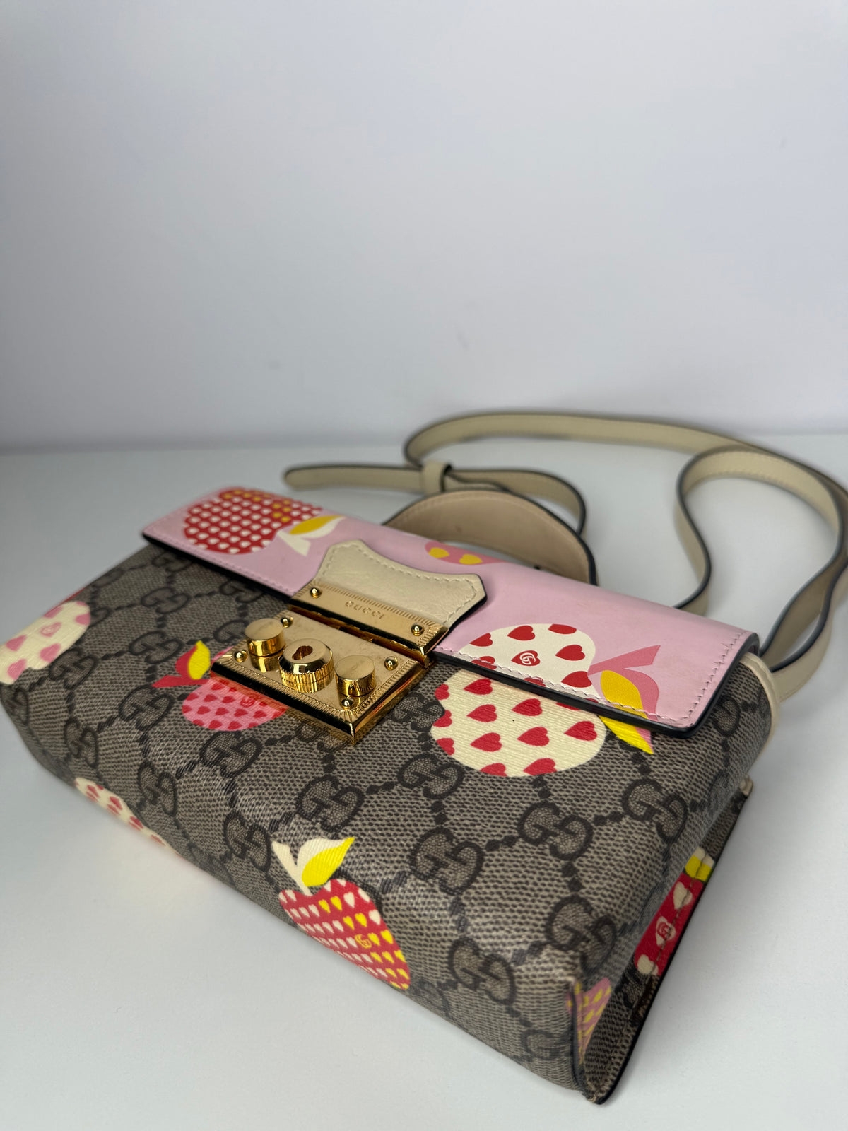 Gucci Mini Les Pommes GG Supreme Padlock Bag