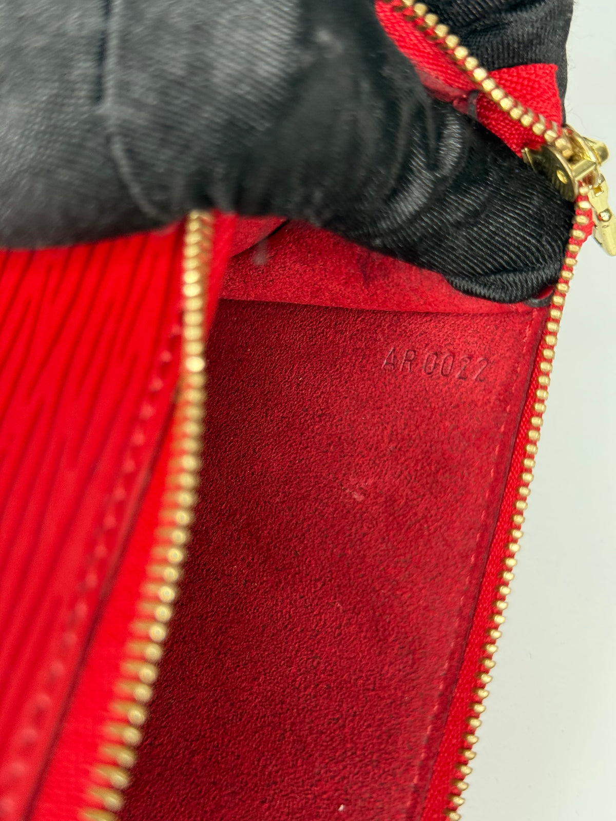 Louis Vuitton Pochette Accessoires Red Epi Leather
