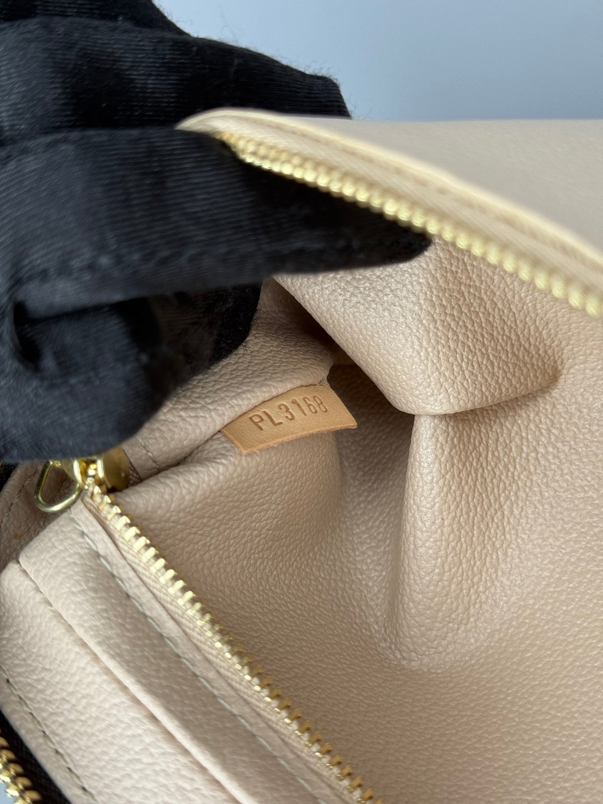 Louis Vuitton Nice Vanity Case BB Monogram Canvas