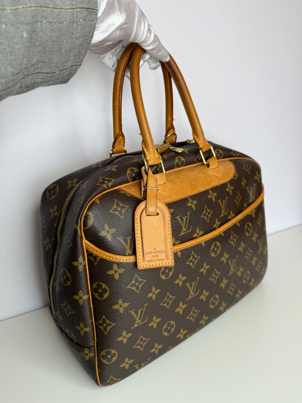 Louis Vuitton Deauville Monogram Canvas
