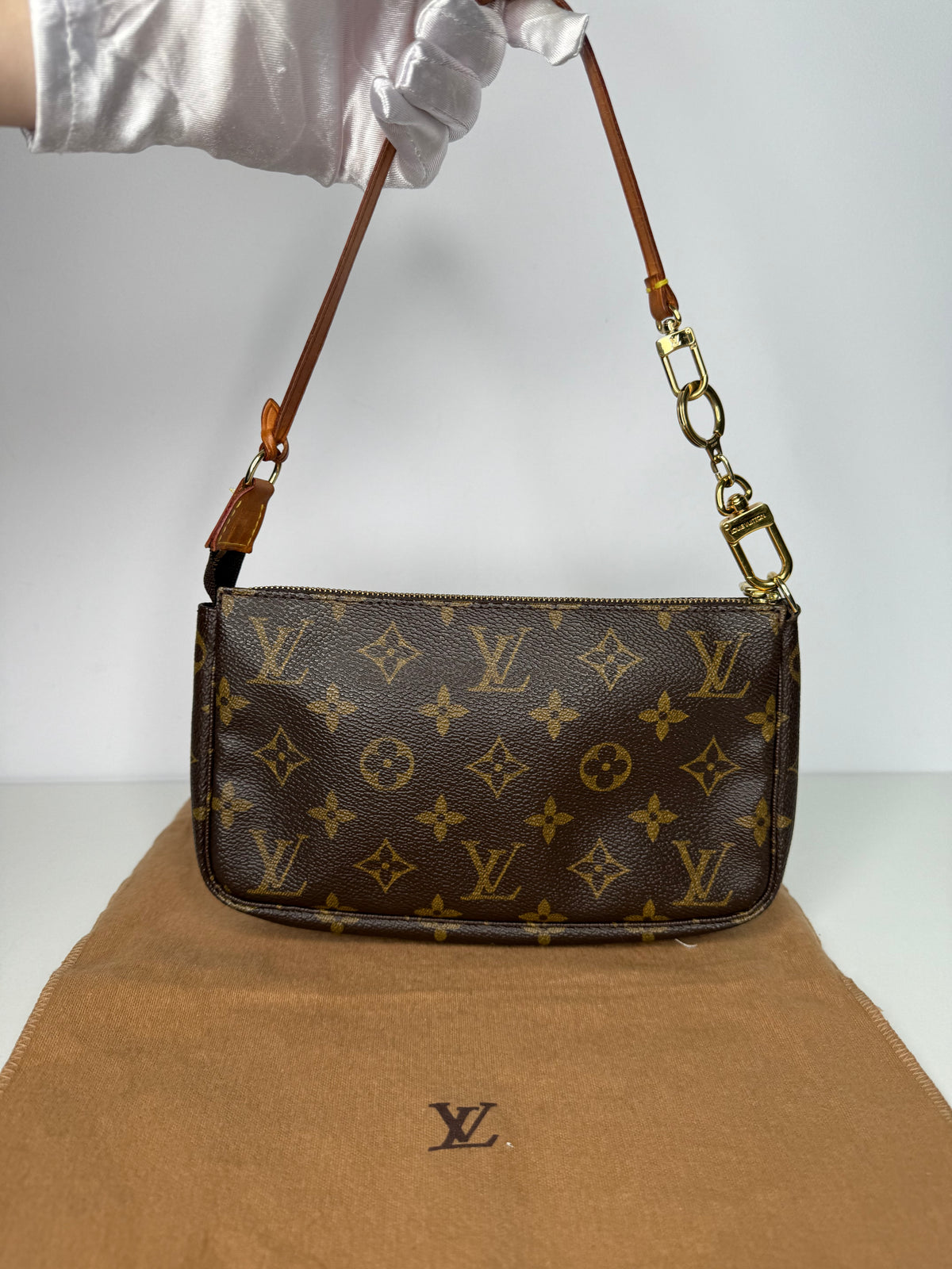 Louis Vuitton Pochette Accessories Monogram Canvas with Extender Key Ring