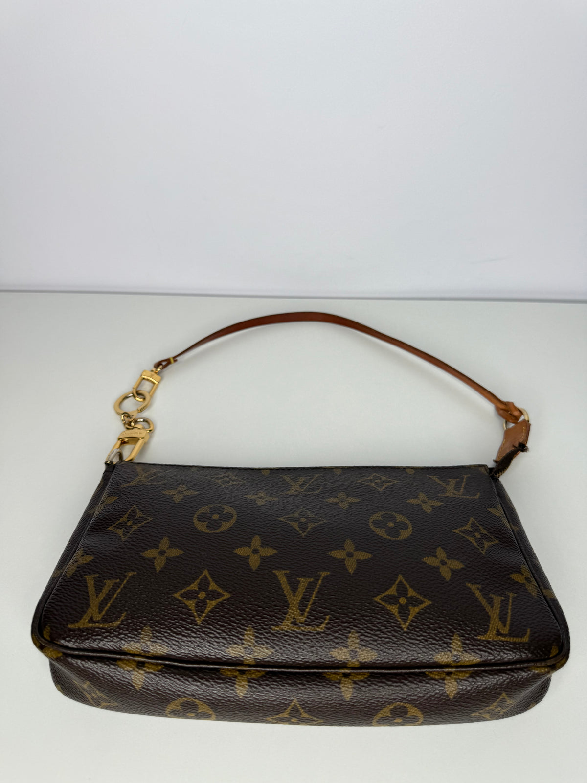 Louis Vuitton Pochette Accessories Monogram Canvas with strap extender