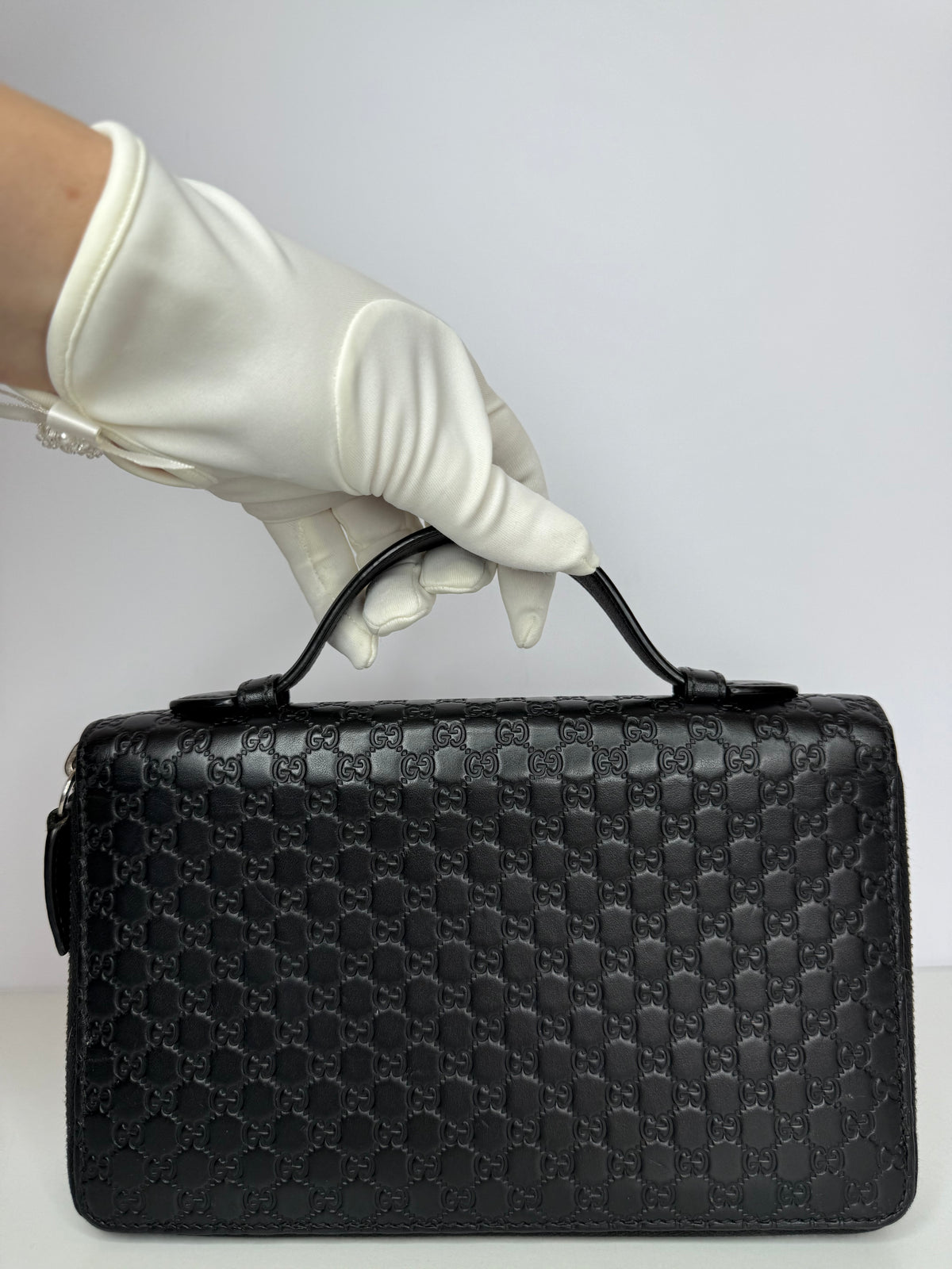 Gucci Men’s Black Microguccissima Long Zippy Organizer Wallet