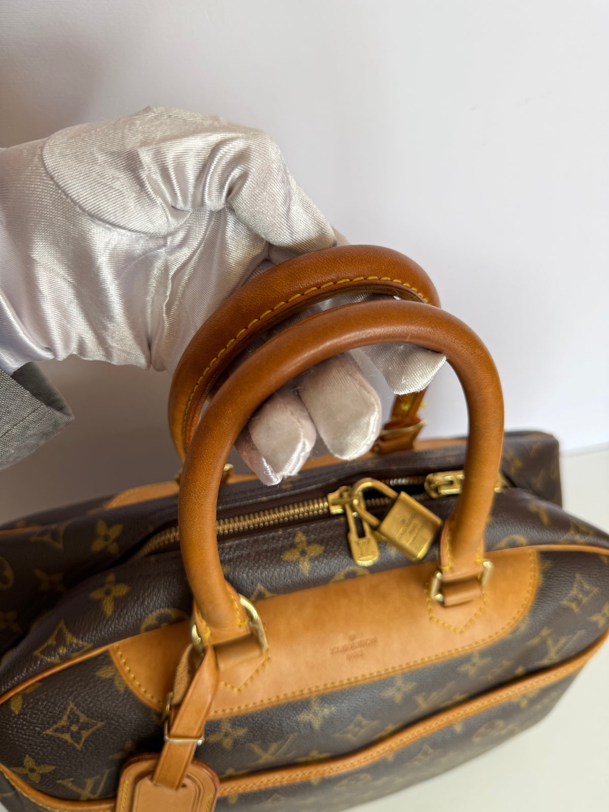 Louis Vuitton Deauville Monogram Canvas