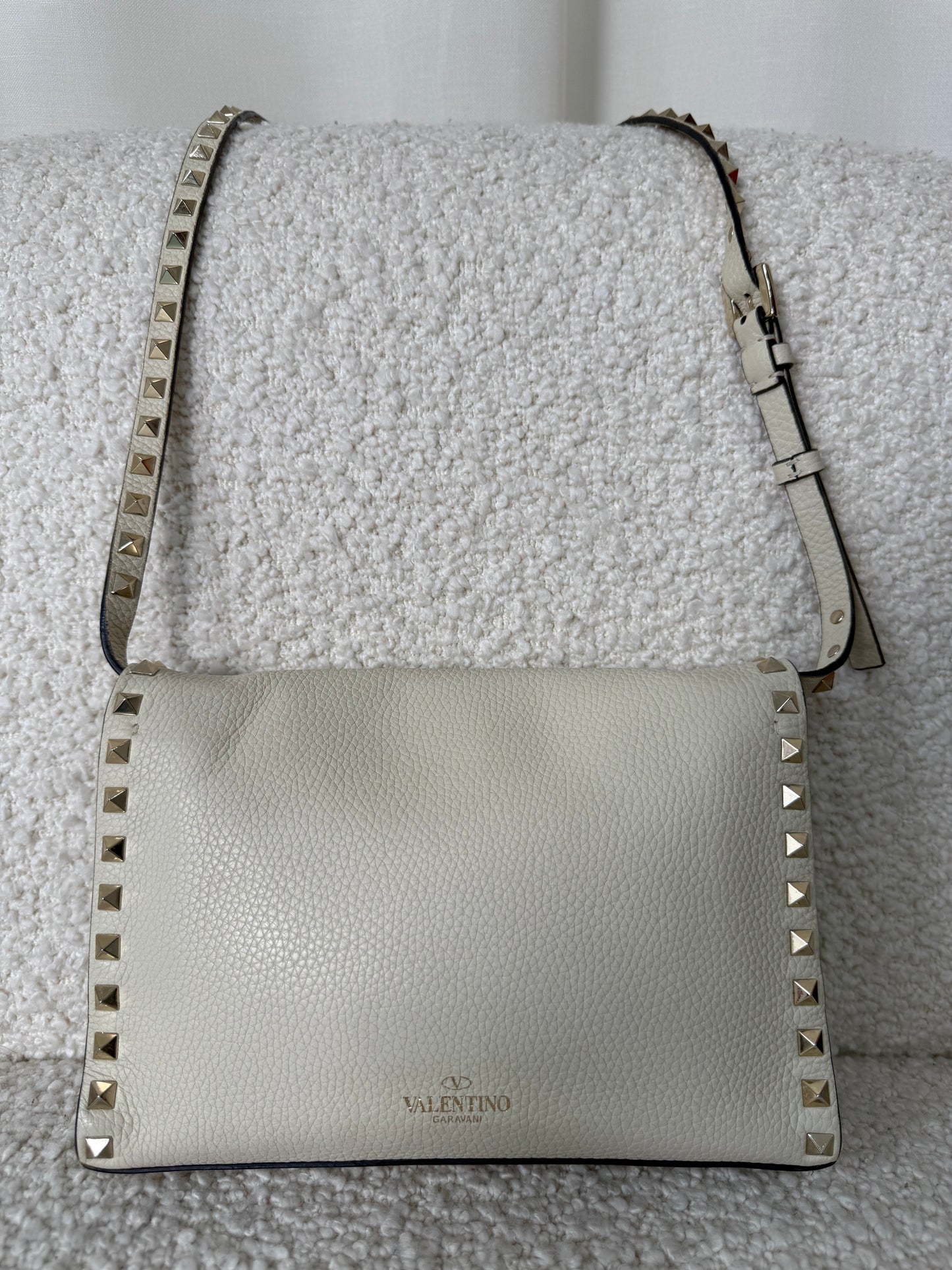 Valentino Garavani Small Rockstud Grainy Calfskin Crossbody Bag Ivory