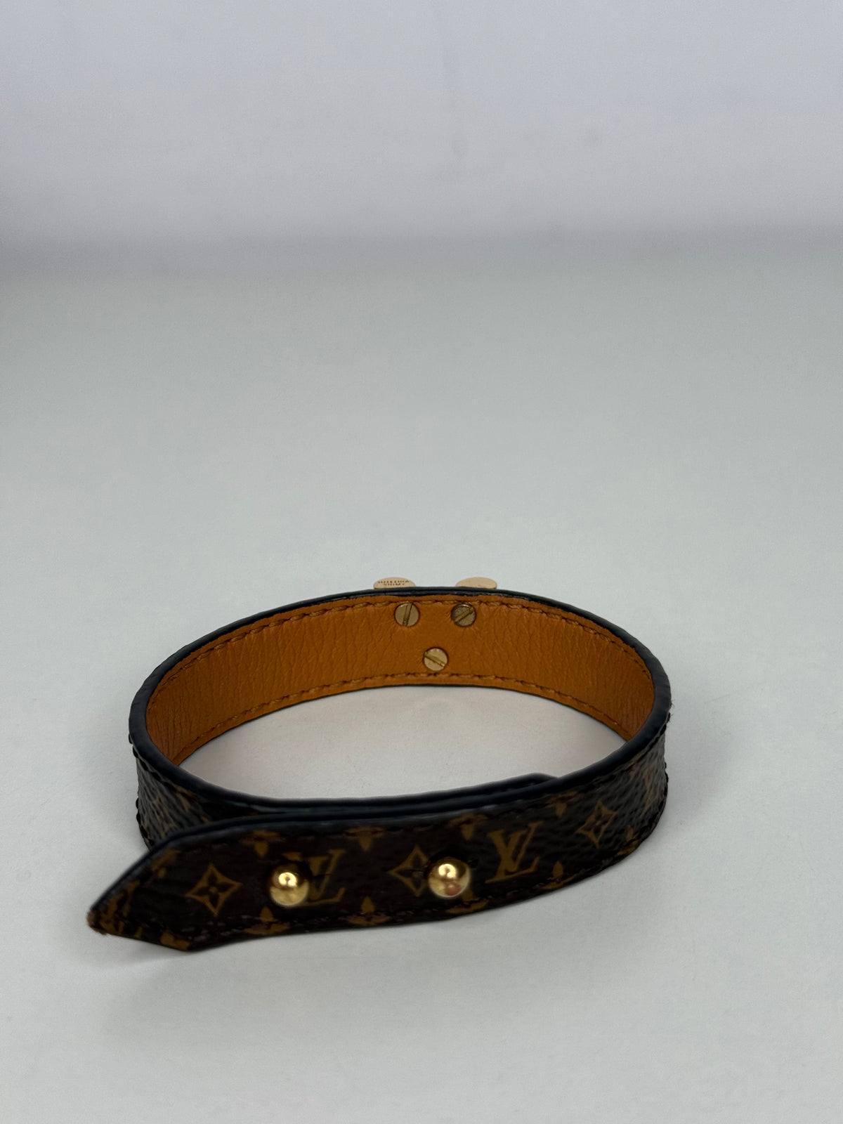 Louis Vuitton Essential V Bracelet Monogram Canvas