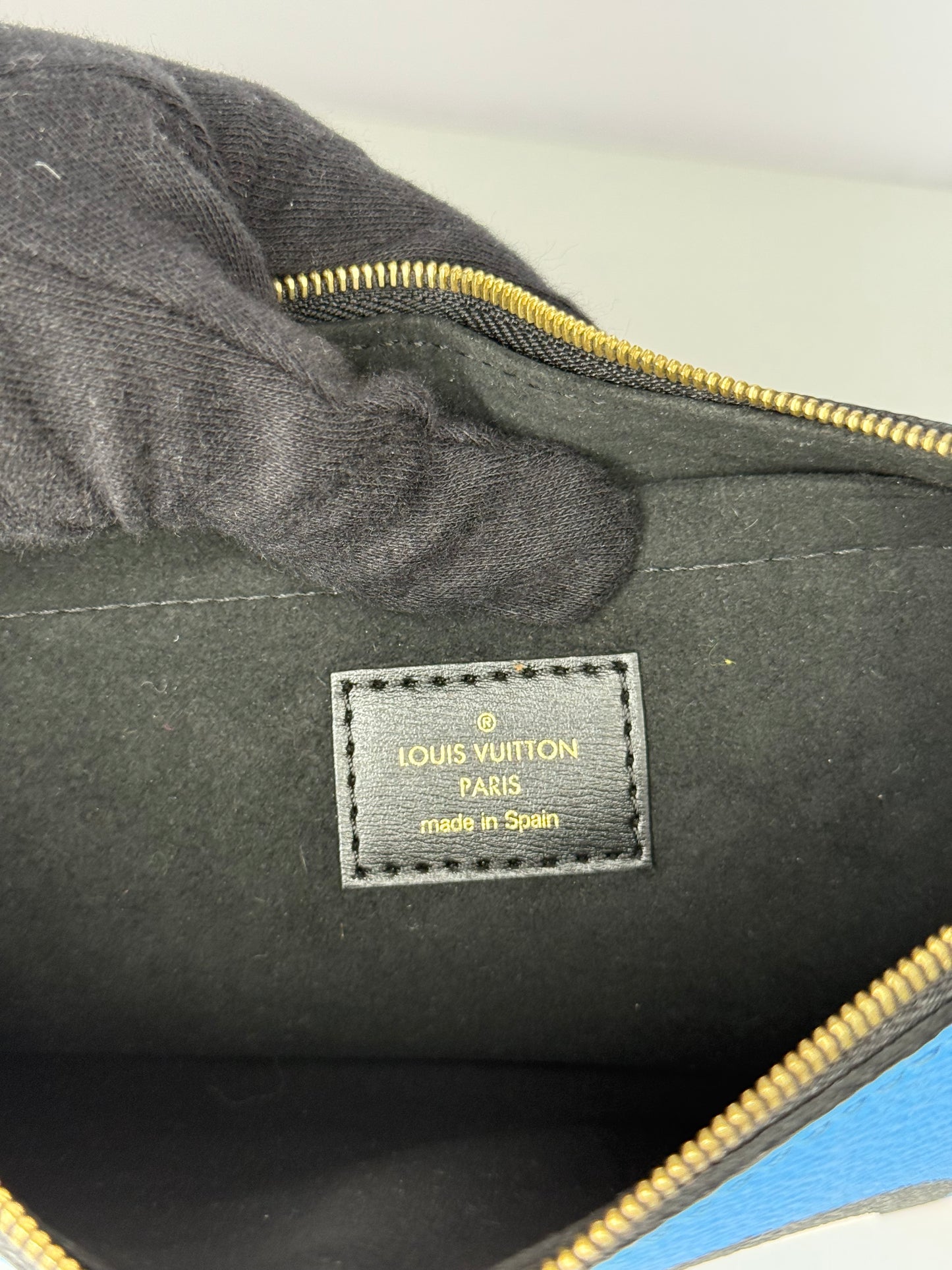 Louis Vuitton Blue/Red Game On Neverfull Pochette