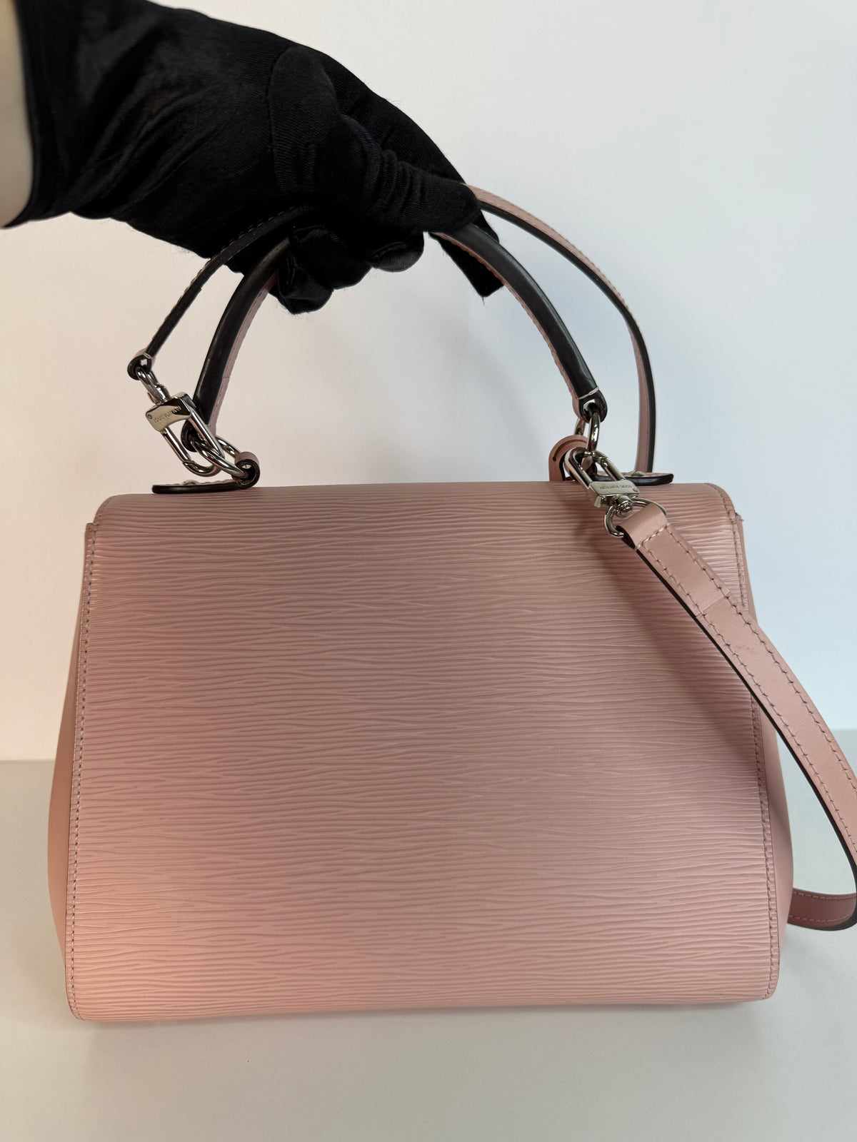 Louis Vuitton Rose Ballerine Epi Leather Cluny MM Bag