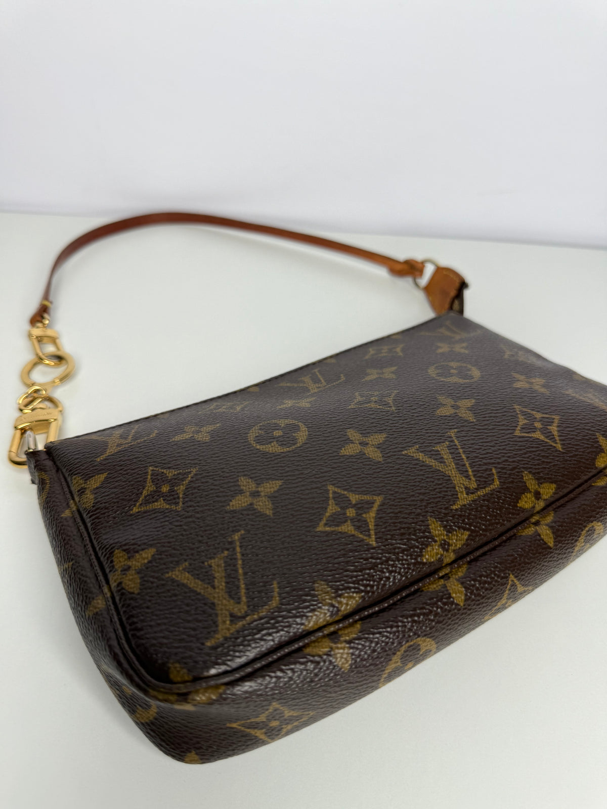 Louis Vuitton Pochette Accessories Monogram Canvas with strap extender