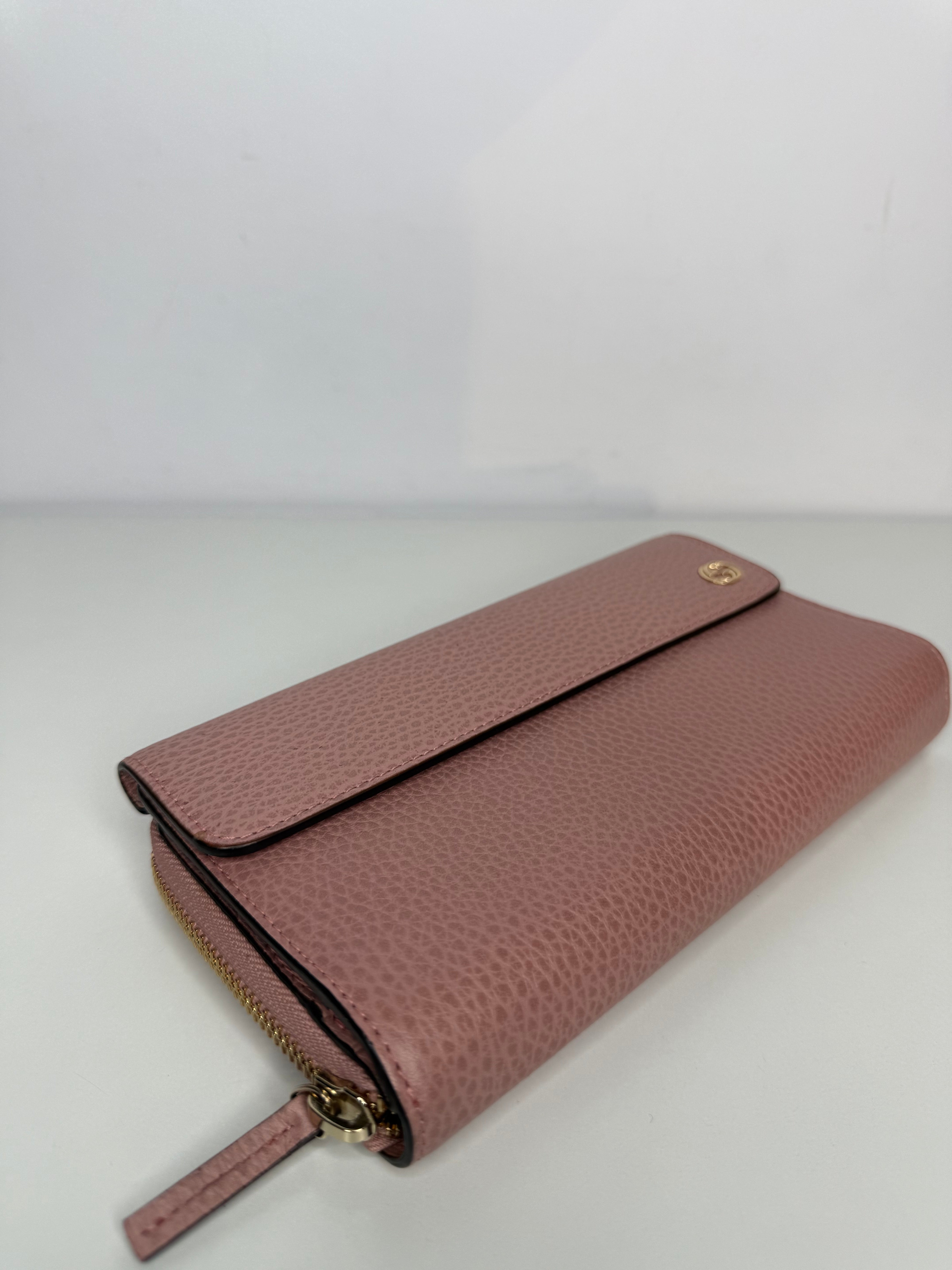 Gucci Pink Leather Interlocking G Continental Wallet