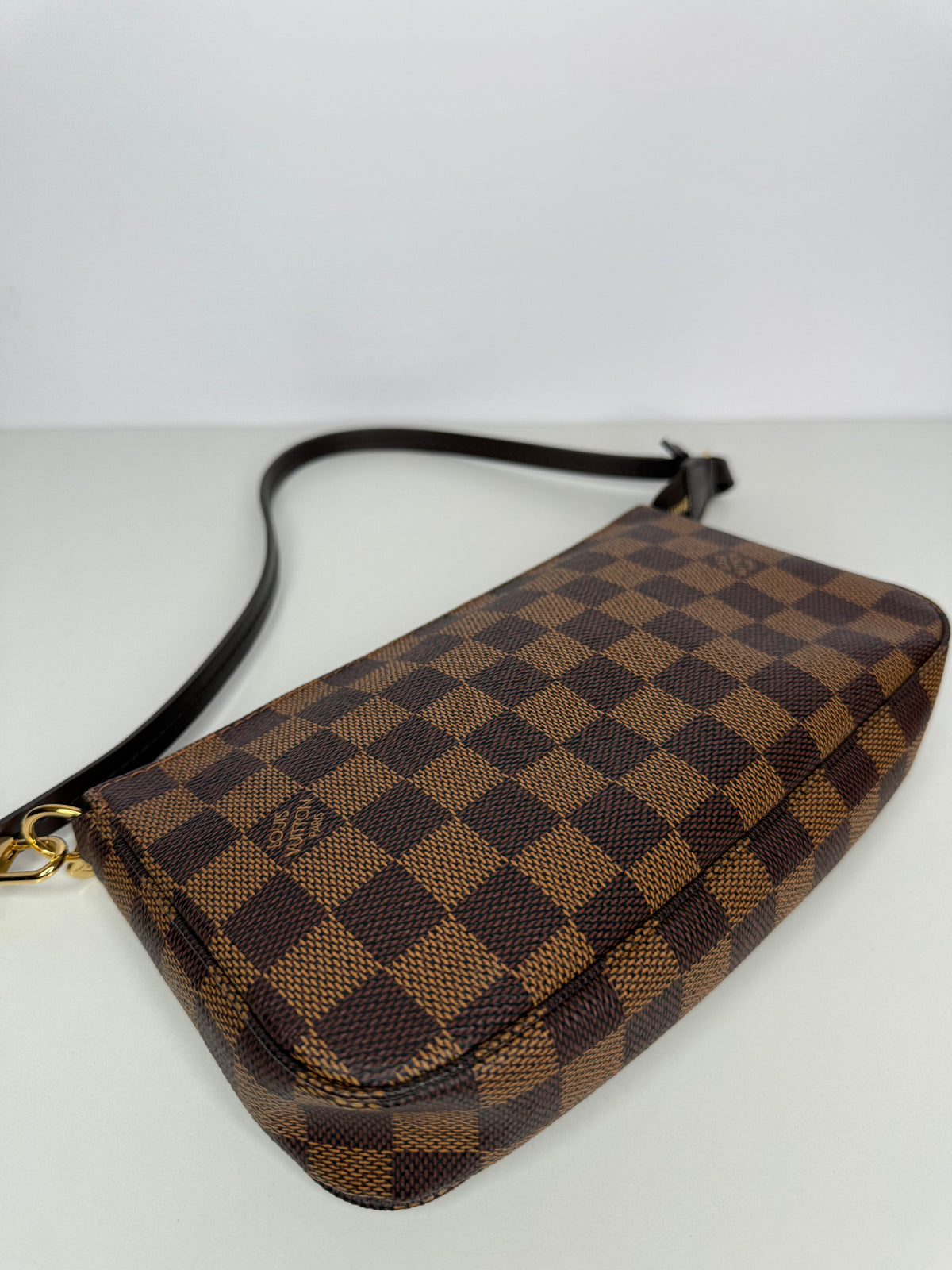 Louis Vuitton Damier Ebene Pochette Accessoires