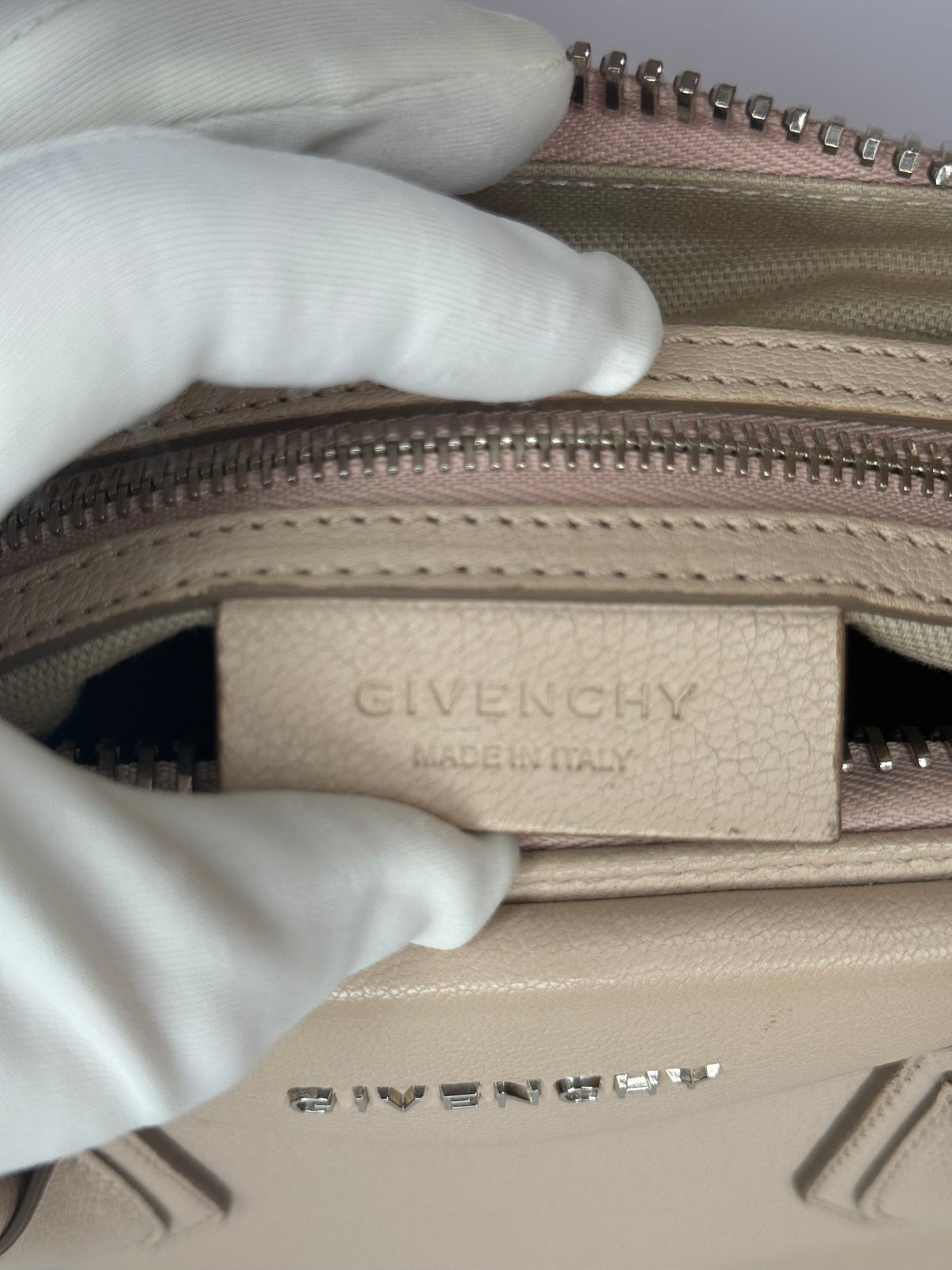 Givenchy Antigona Sugar Goatskin Small Light Beige