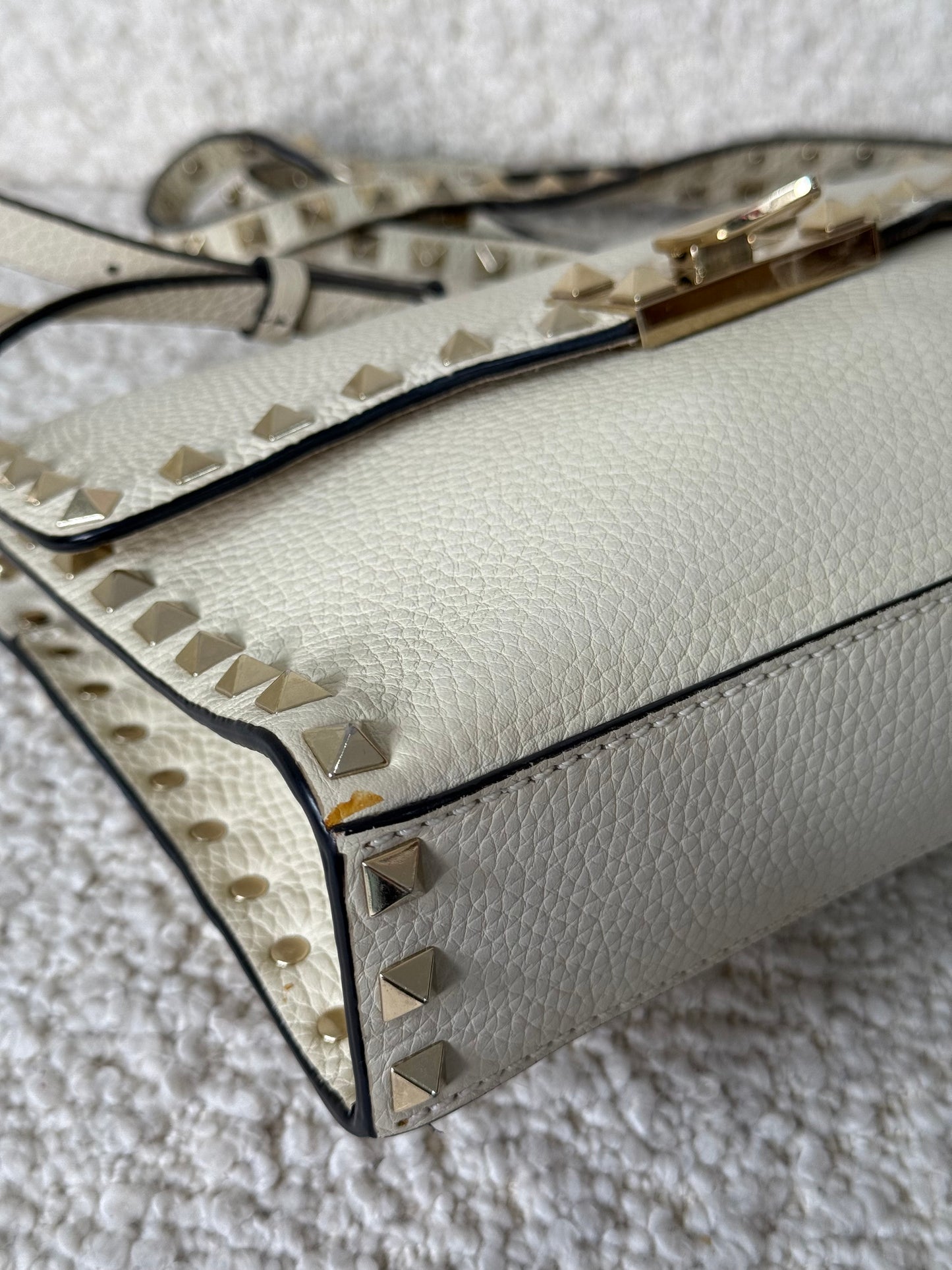 Valentino Garavani Small Rockstud Grainy Calfskin Crossbody Bag Ivory