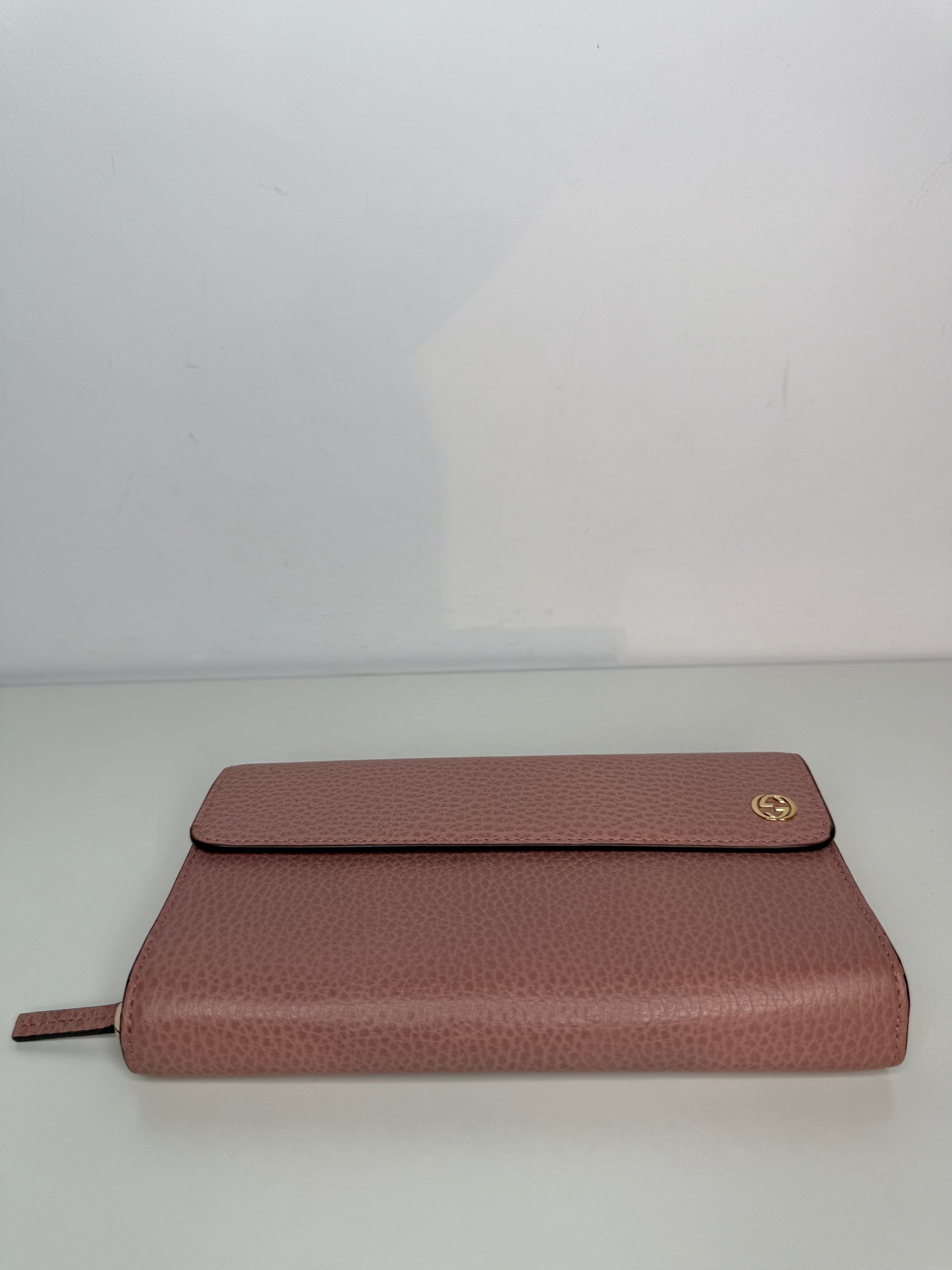 Gucci Pink Leather Interlocking G Continental Wallet