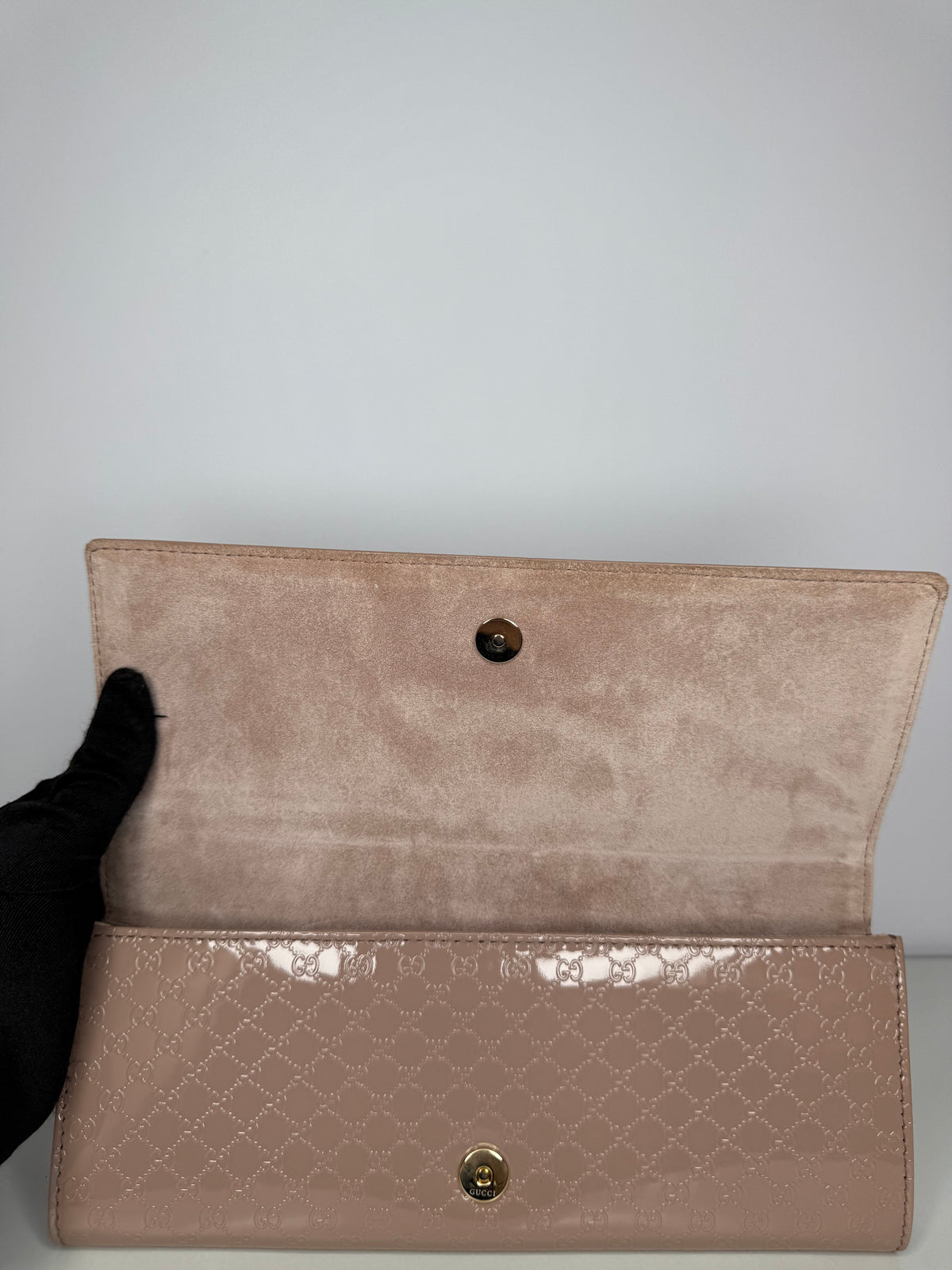 Gucci Beige Microguccissima Patent Leather Broadway Clutch