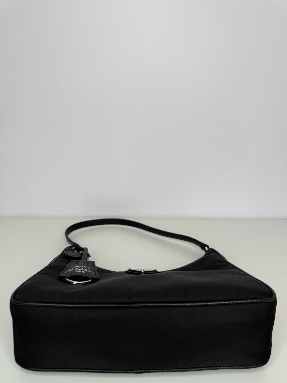 Prada Black Nylon Re-Edition 2005 Pochette