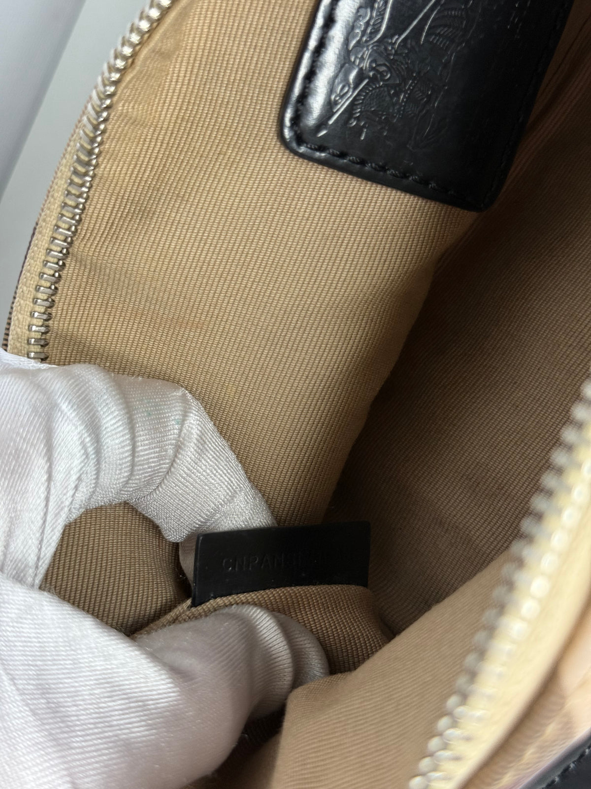 Burberry Nova Check Mini Boat Pochette Black Patent Leather (2)