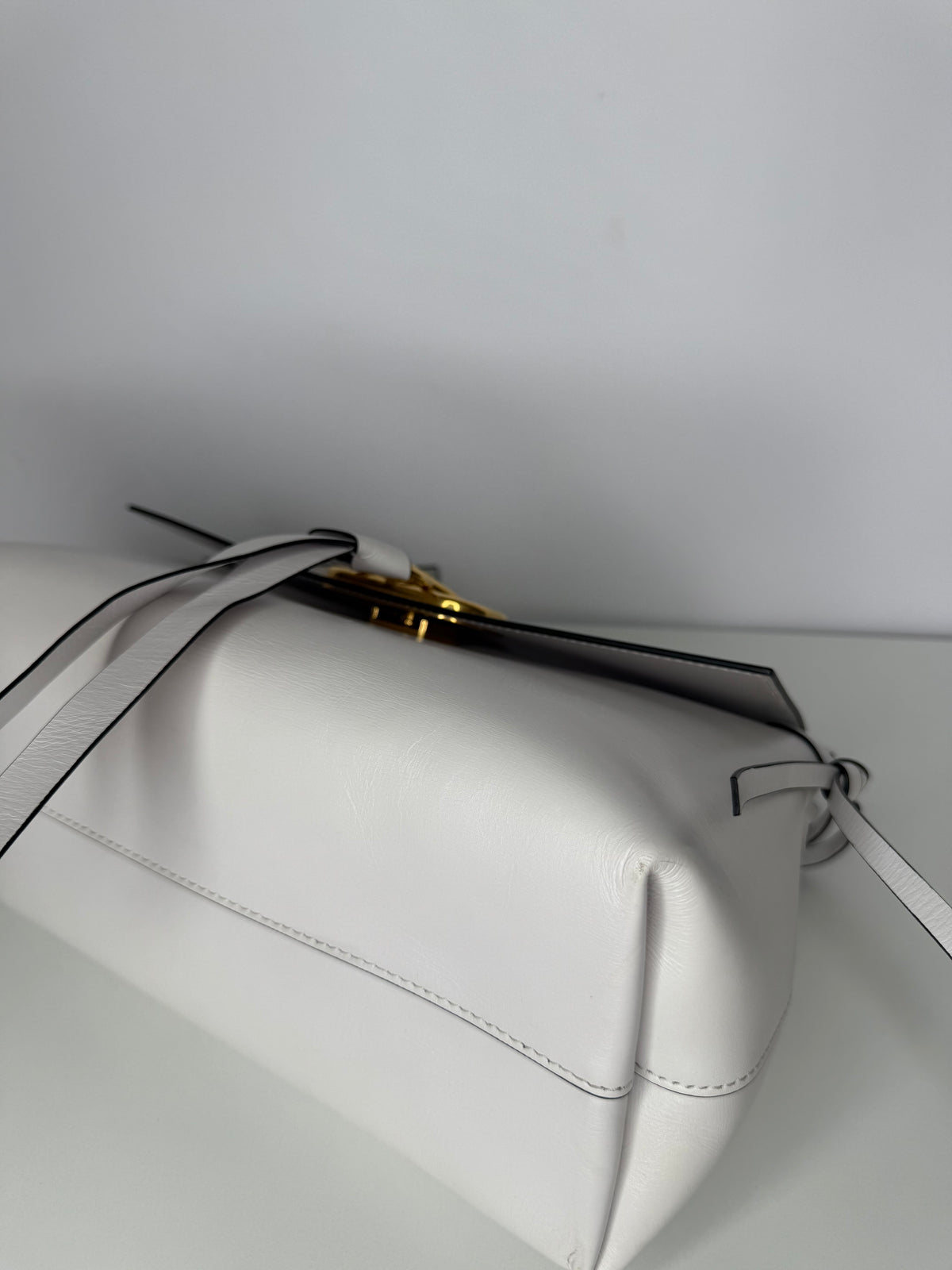 Valentino Garavani V-Ring Chain Shoulder Bag in White Pebbled Calfskin