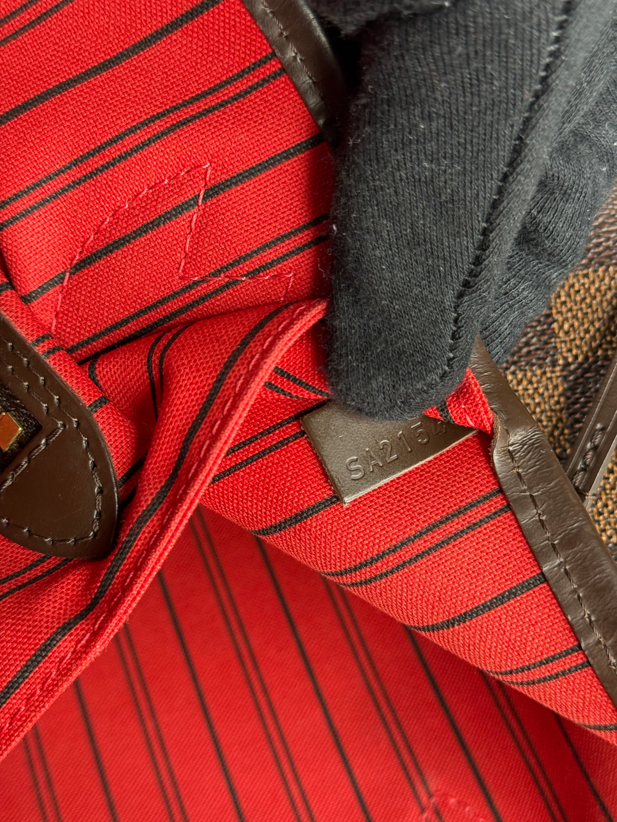 Louis Vuitton Neverfull MM Damier Ebene Canvas
