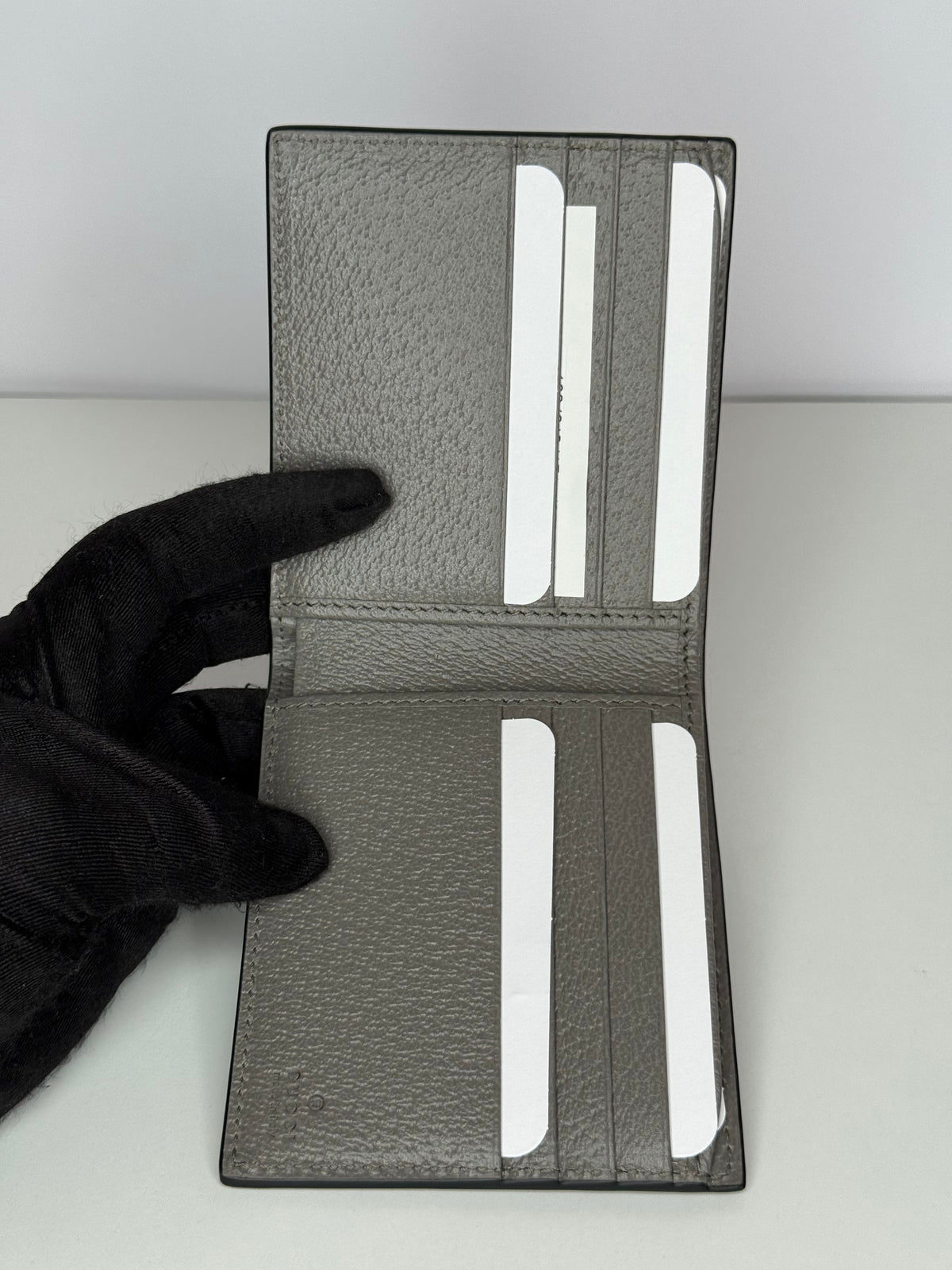 Gucci Men's G-detail Black Leather Wallet