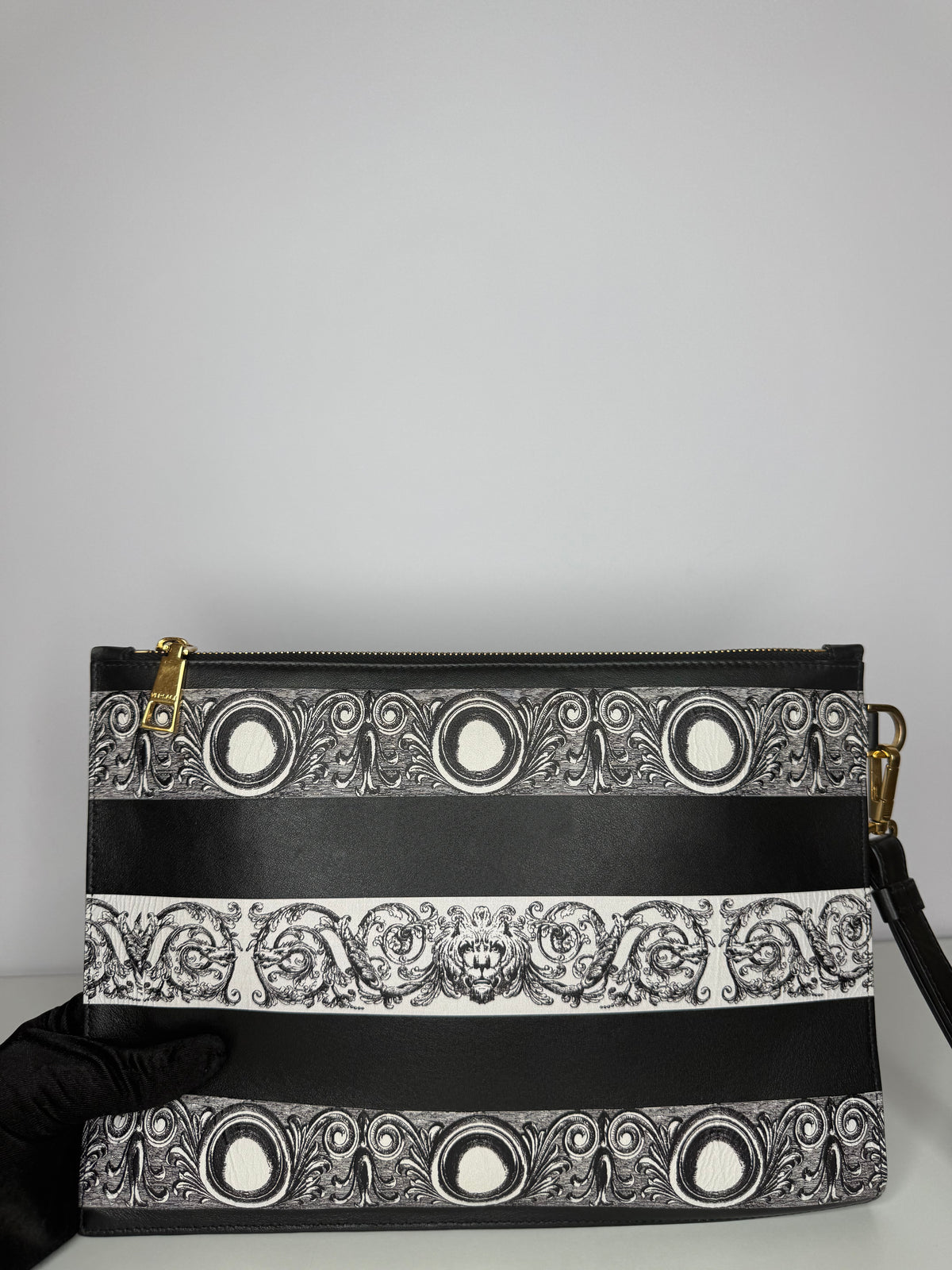 Versace La Medusa Envelope Clutch In Silver/Black Baroque Print
