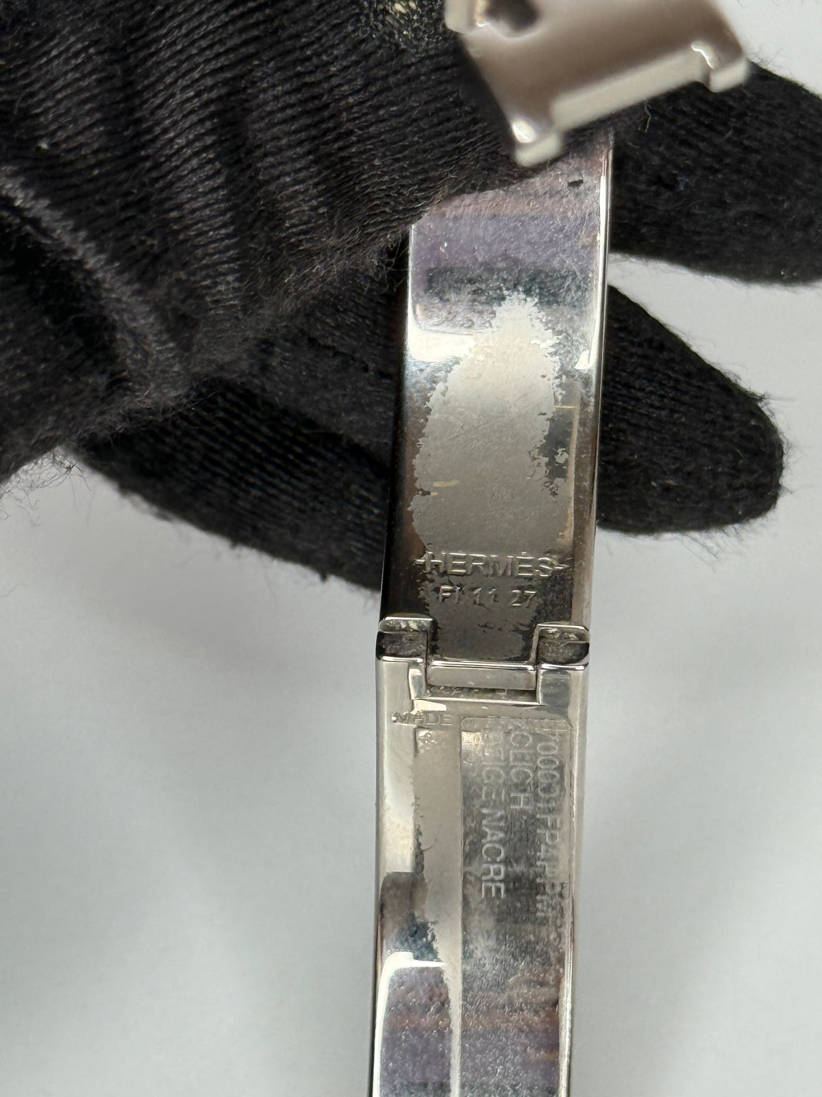 Hermes Beige Nacre Enamel Palladium Plated Clic-Clac H PM Narrow Bracelet