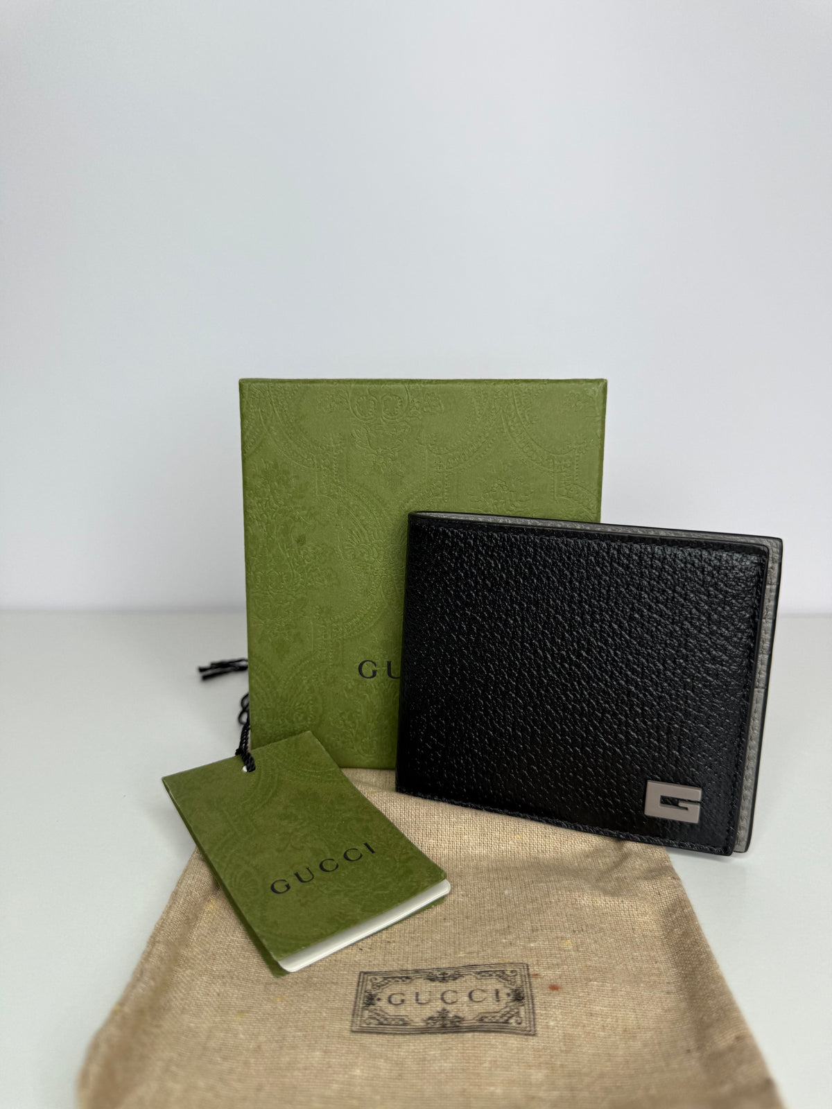 Gucci Men's G-detail Black Leather Wallet