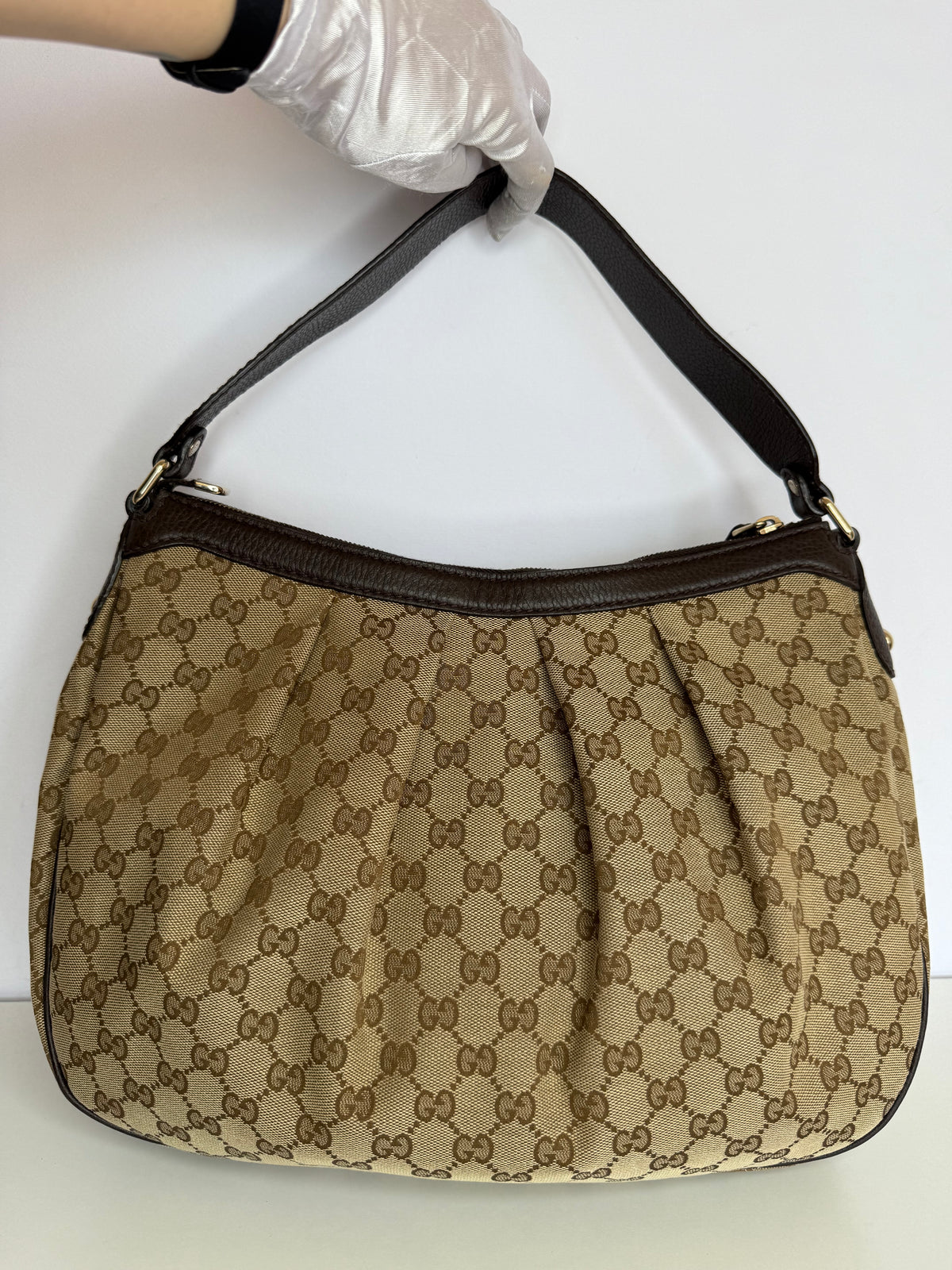 Gucci GG Canvas Medium Sukey Hobo Bag