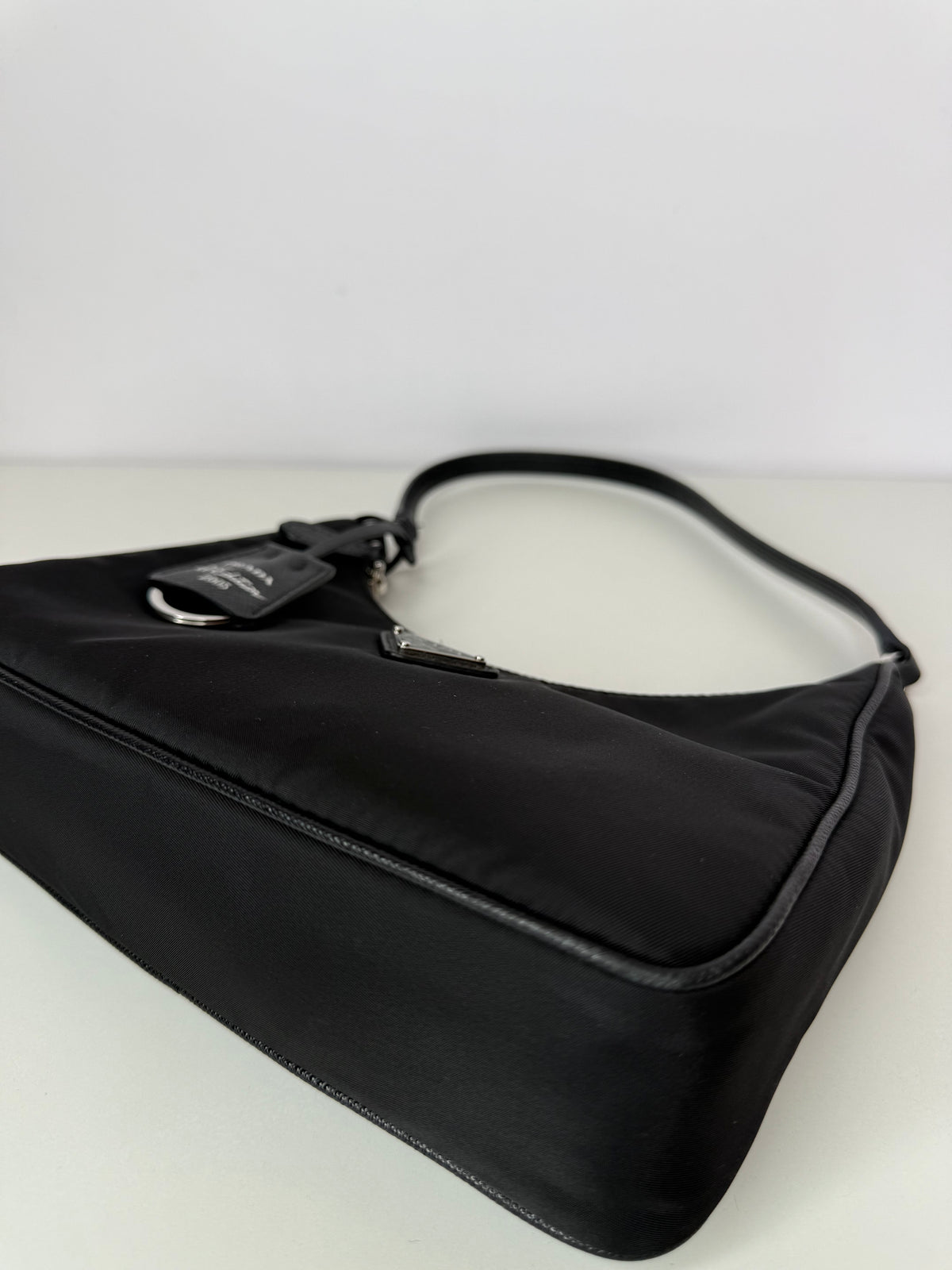 Prada Black Nylon Re-Edition 2005 Pochette