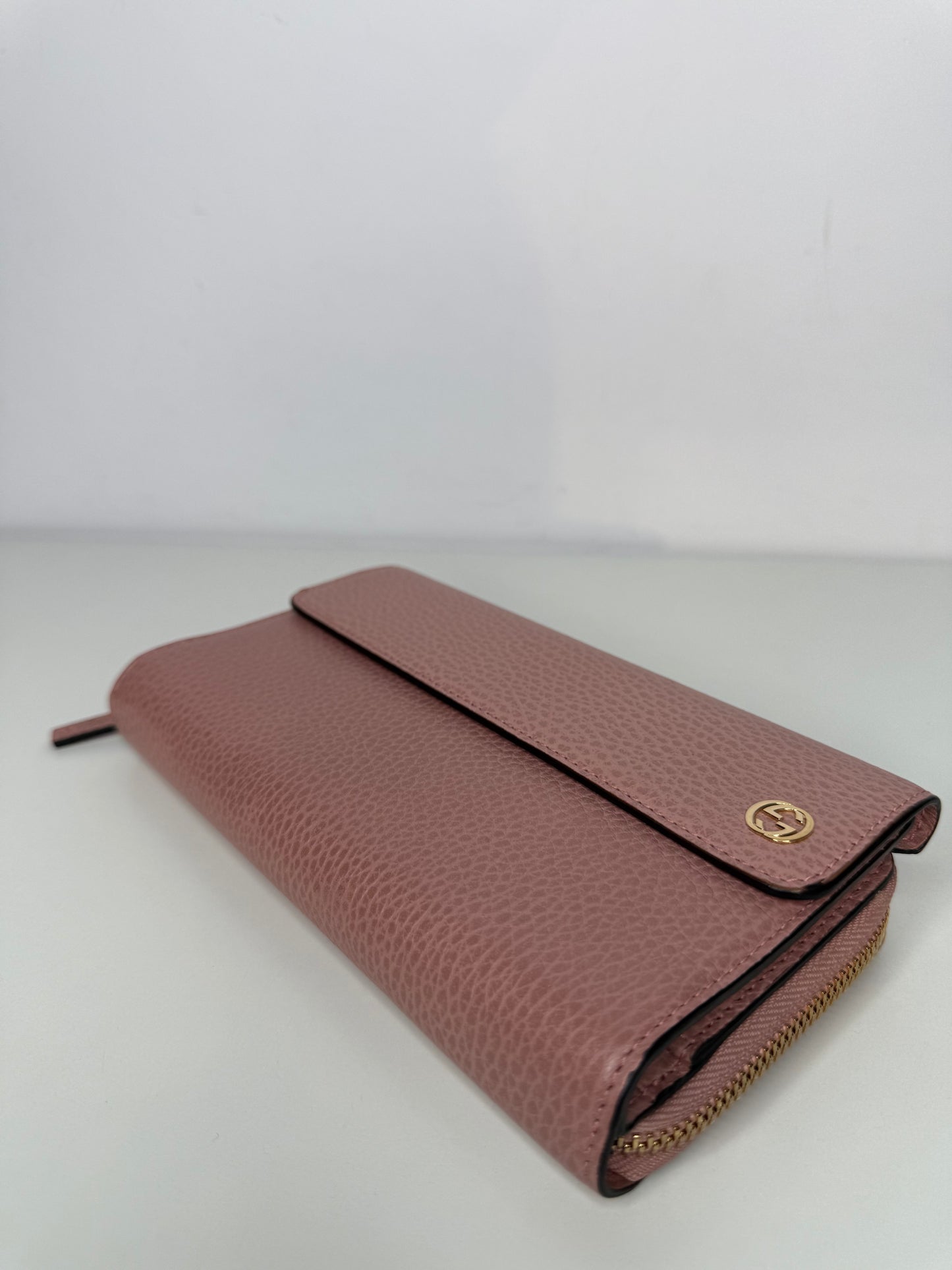 Gucci Pink Leather Interlocking G Continental Wallet