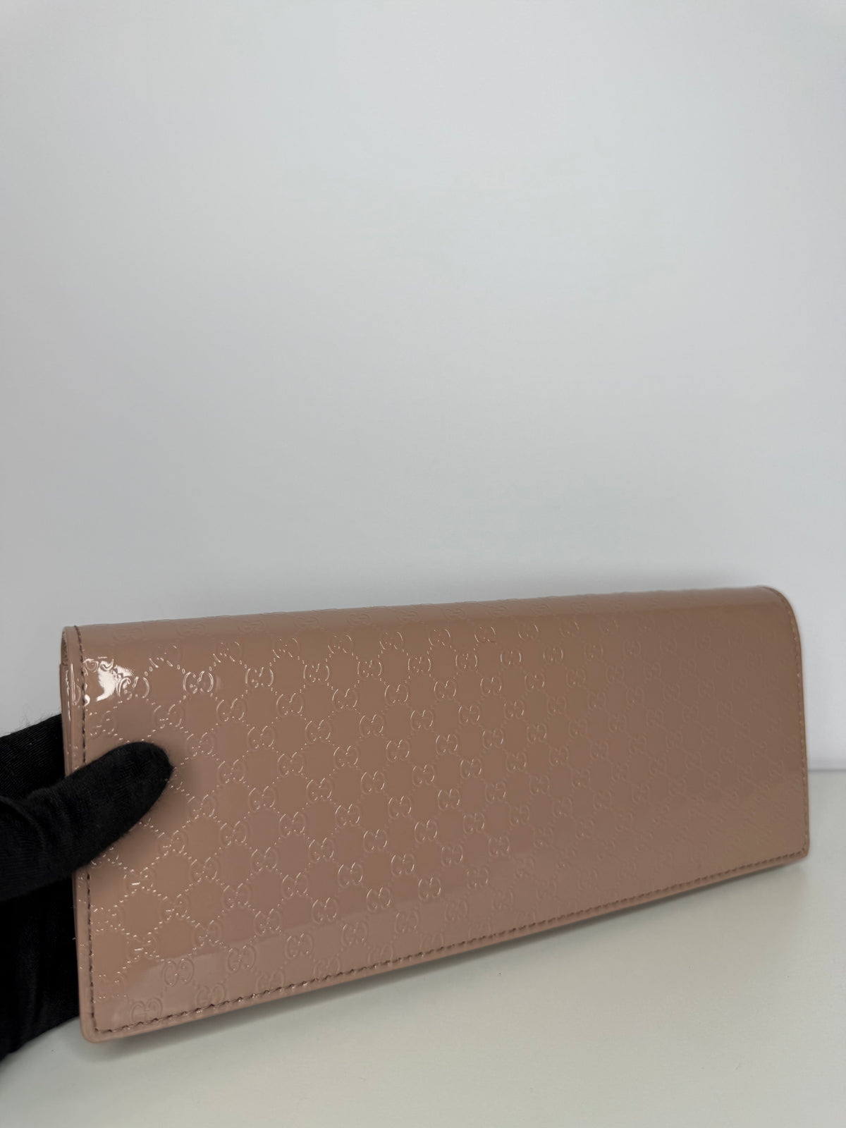 Gucci Beige Microguccissima Patent Leather Broadway Clutch