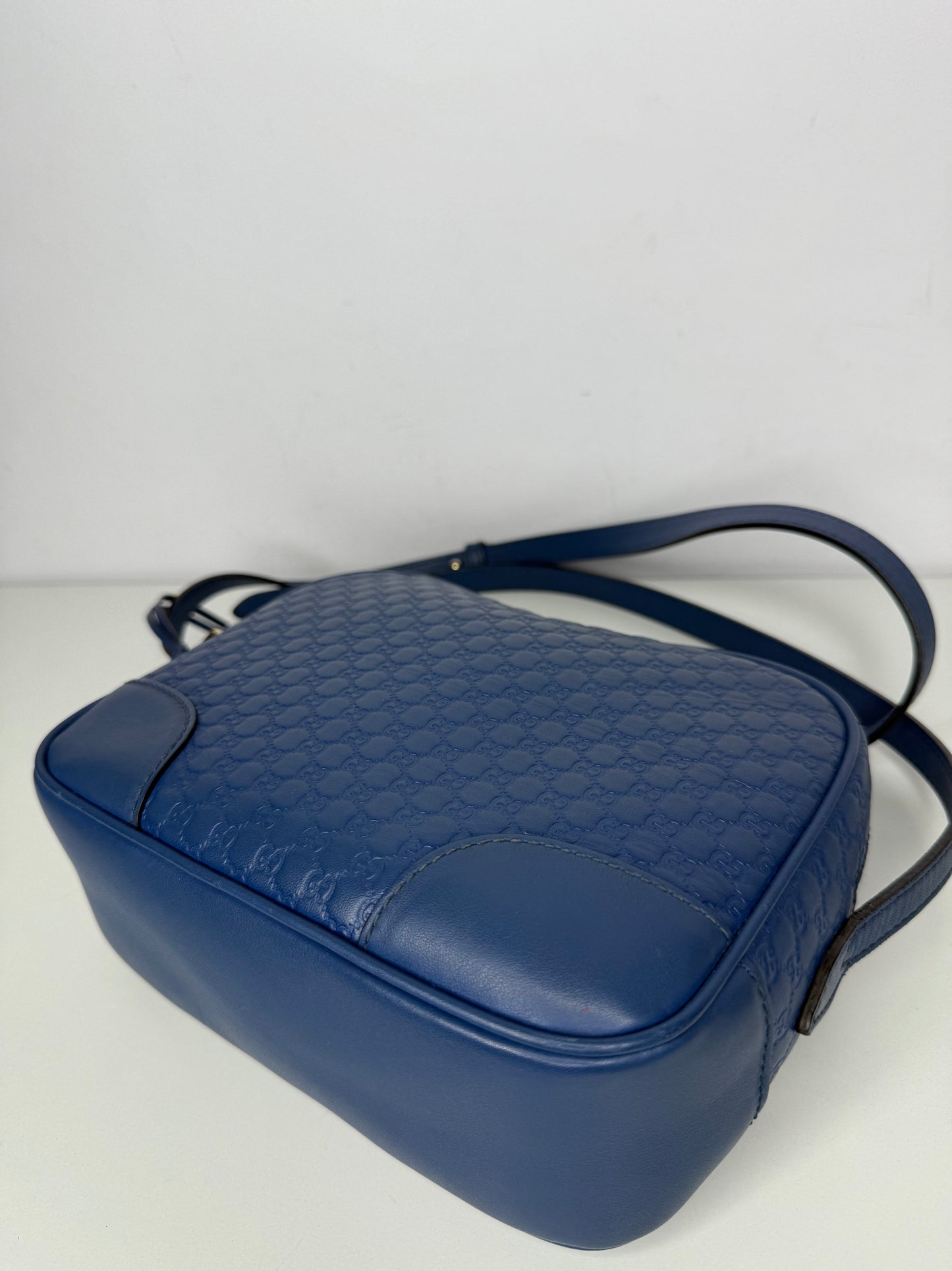 Gucci Blue Microguccissima Leather Bree Crossbody Bag