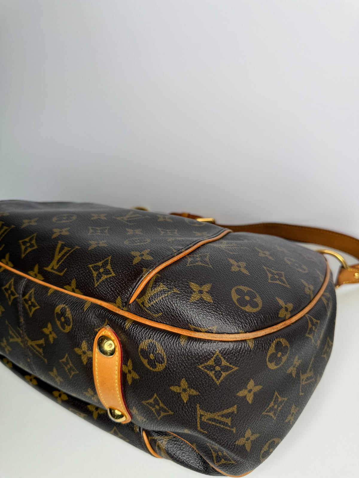 Louis Vuitton Galliera PM Monogram Canvas Hobo Bag