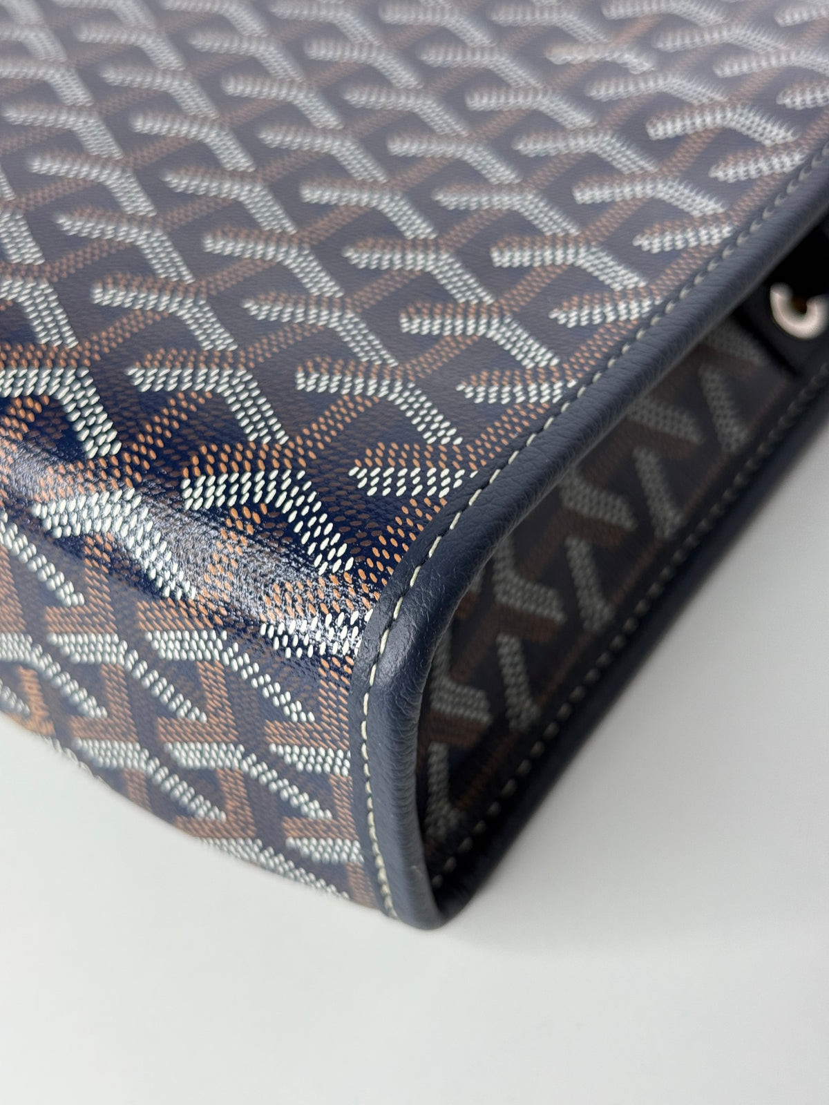 Goyard Navy Blue Goyardine Coated Canvas Jouvence GM Toiletry Pochette