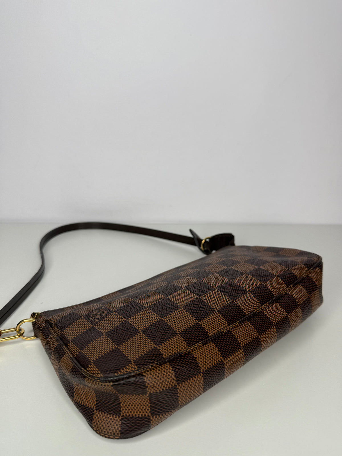 Louis Vuitton Pochette Accessoires Damier Ebene Canvas