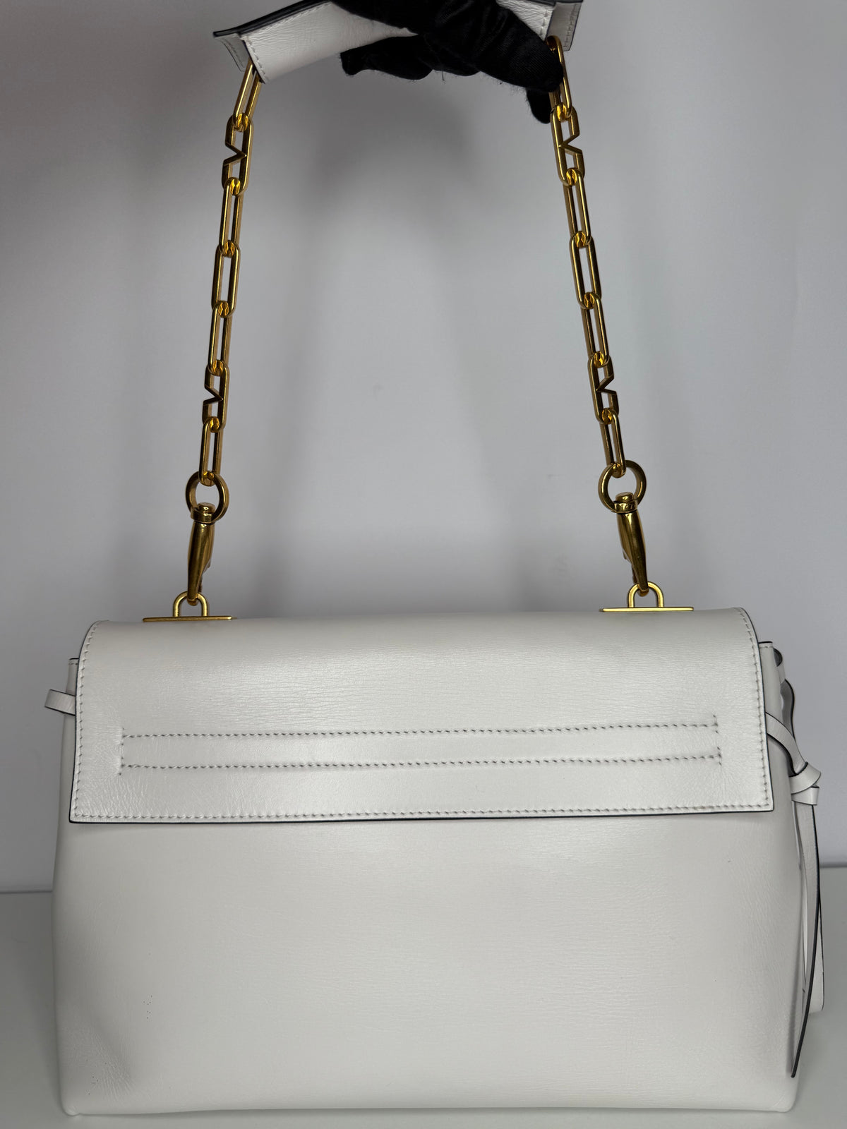 Valentino Garavani V-Ring Chain Shoulder Bag in White Pebbled Calfskin