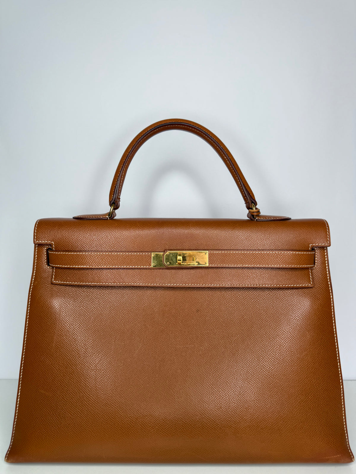 Hermès Kelly 35 Vintage Gold Courchevel Retourne Sellier Gold Hardware