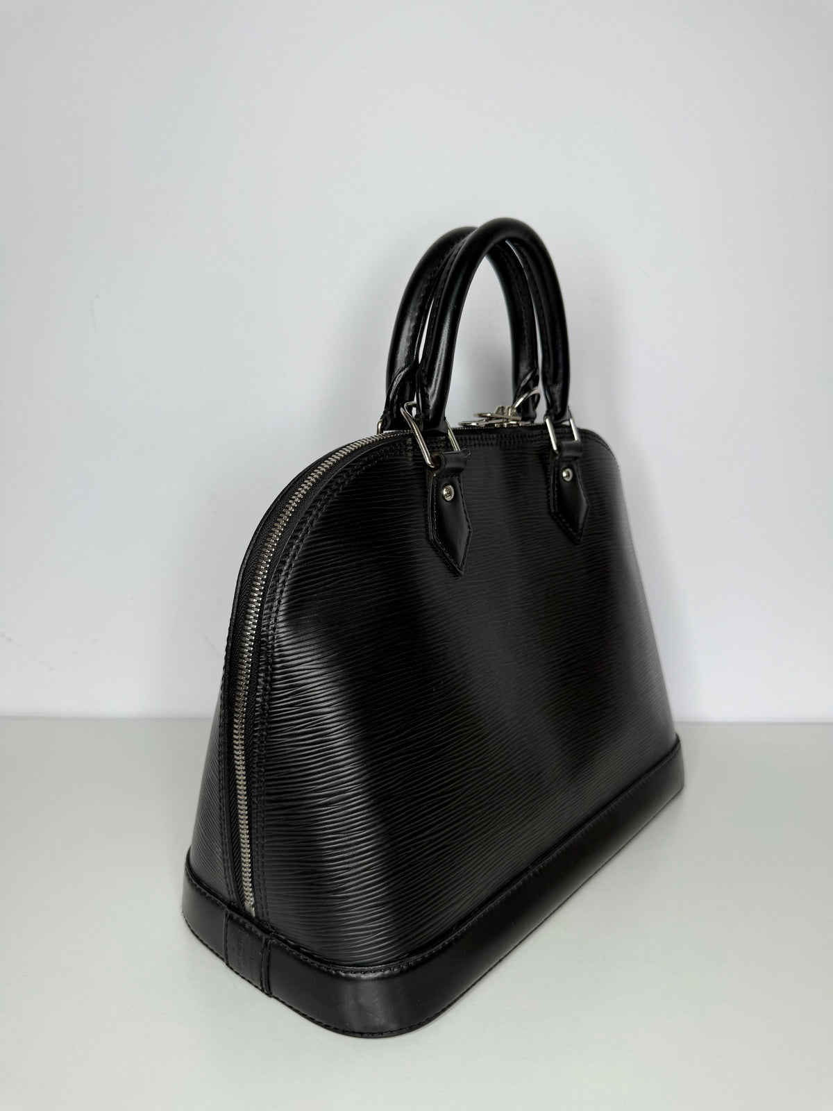Louis Vuitton Alma PM Black Epi Leather