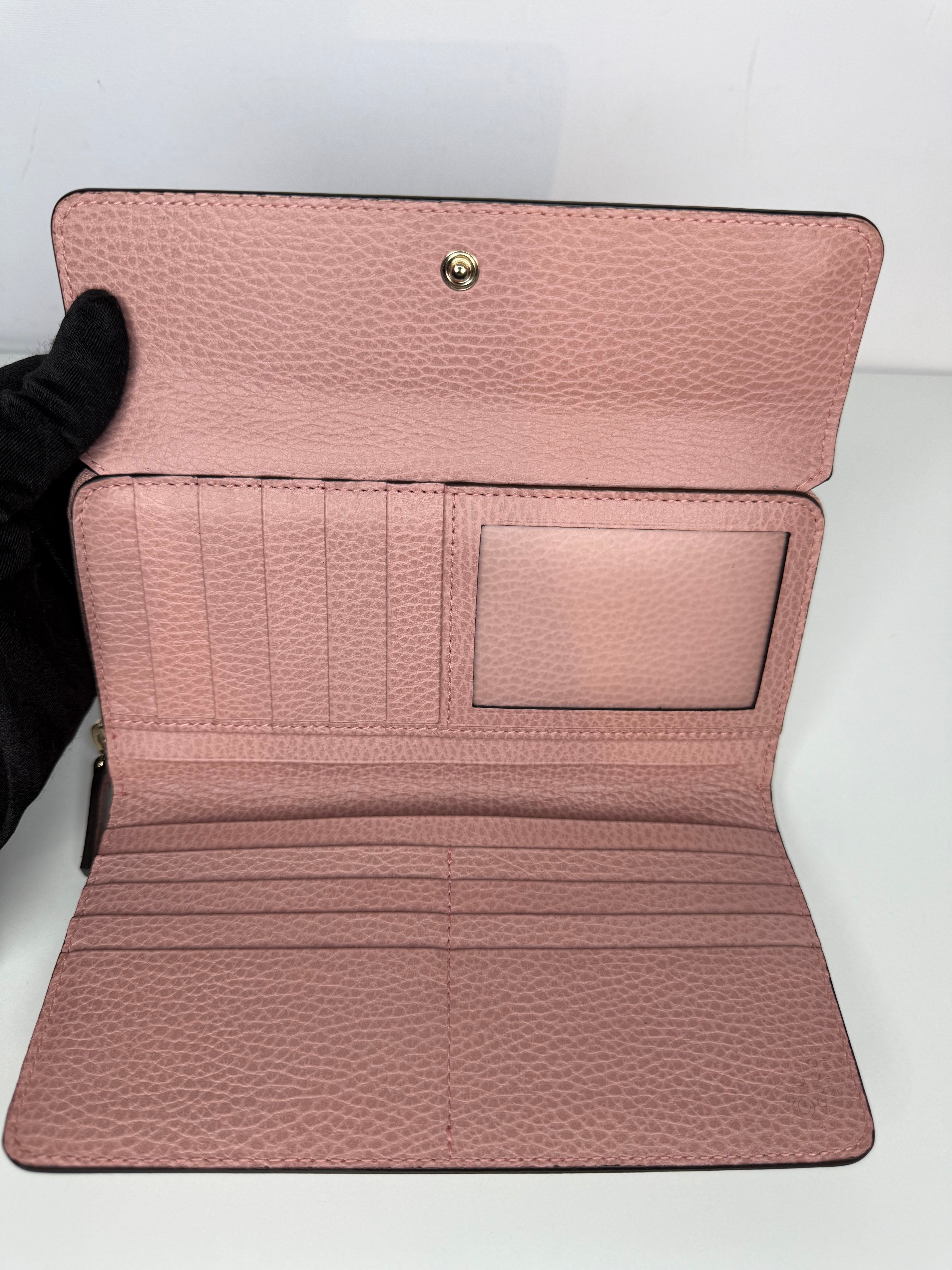 Gucci Pink Leather Interlocking G Continental Wallet