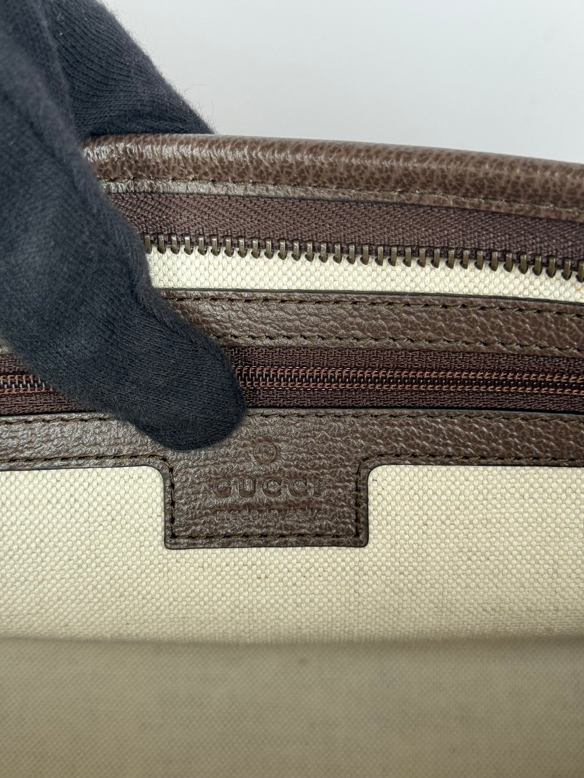 Gucci GG Supreme Canvas Web Ophidia Pouch