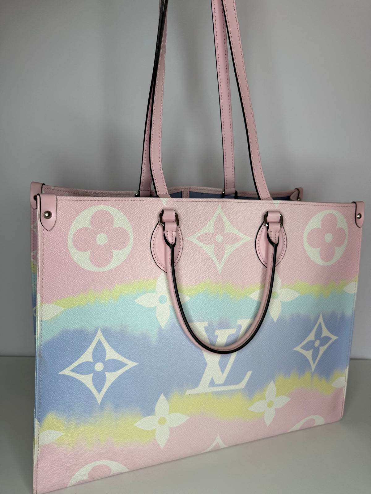 Louis Vuitton Limited Edition OnTheGo GM Tote Escale Monogram Giant Pastel