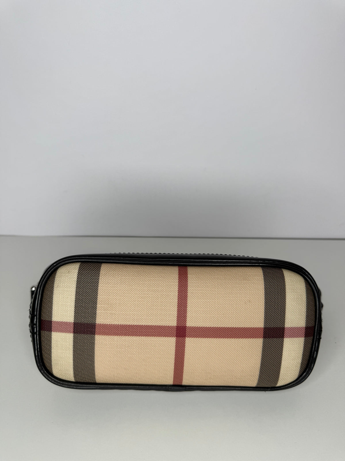 Burberry Nova Check Mini Boat Pochette Black Patent Leather (2)