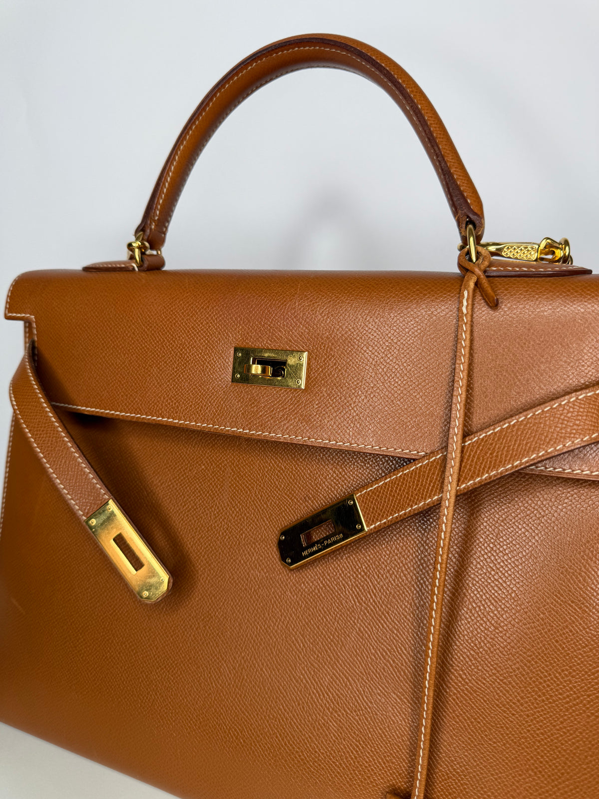 Hermès Kelly 35 Vintage Gold Courchevel Retourne Sellier Gold Hardware
