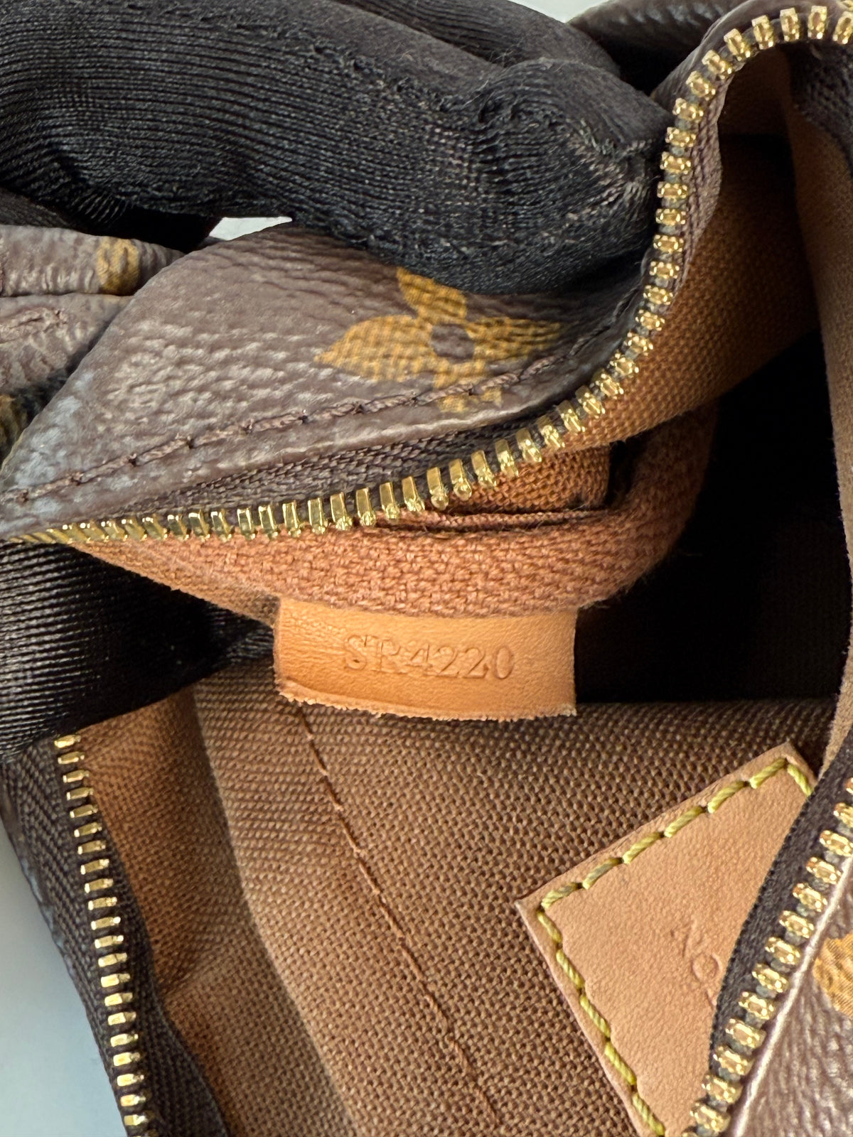 Louis Vuitton Multi Pochette Accessoires Khaki Strap Monogram Canvas